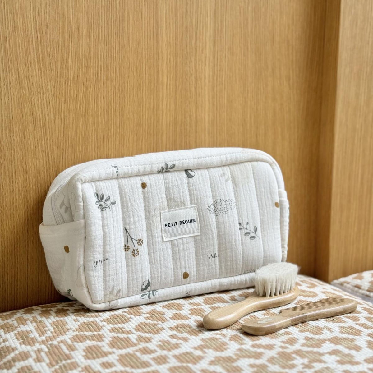 Petit Béguin Trousse de toilette bébé Câlins