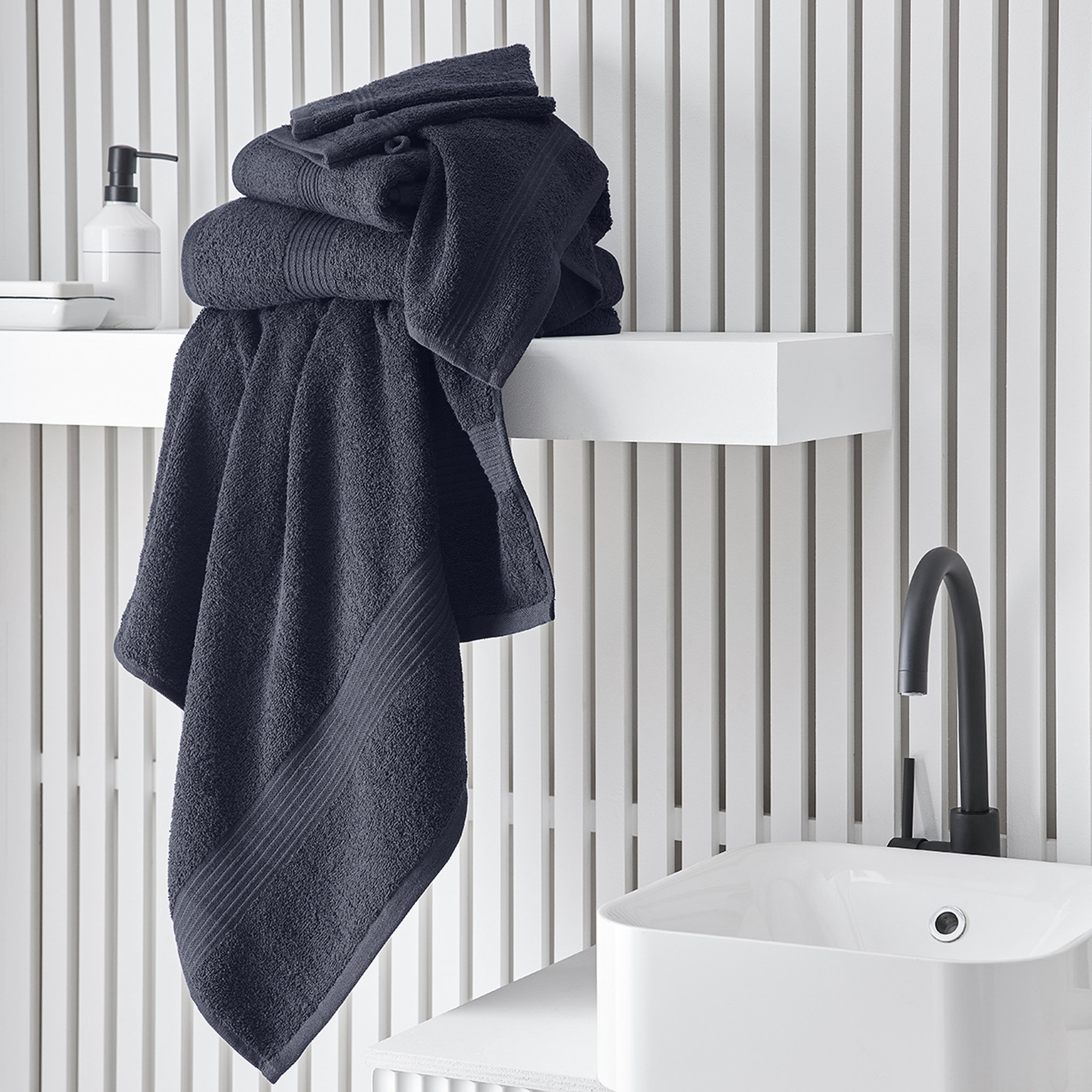 Voir la diapositive 3 : TODAY Tapis de bain uni en coton 700 g/m²