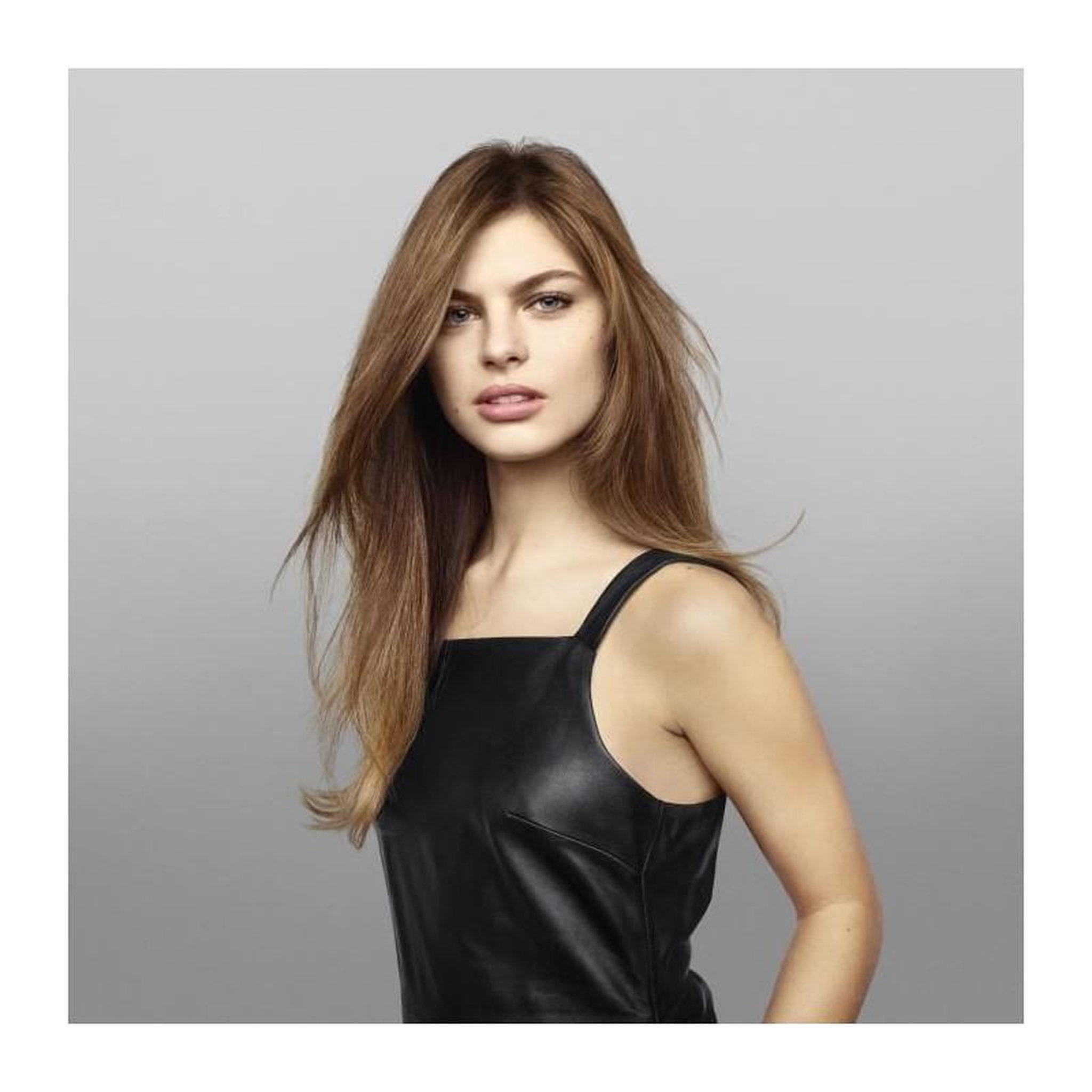 Voir la diapositive 6 : BABYLISS Sèche-cheveux 2200w ionic noir - d572de