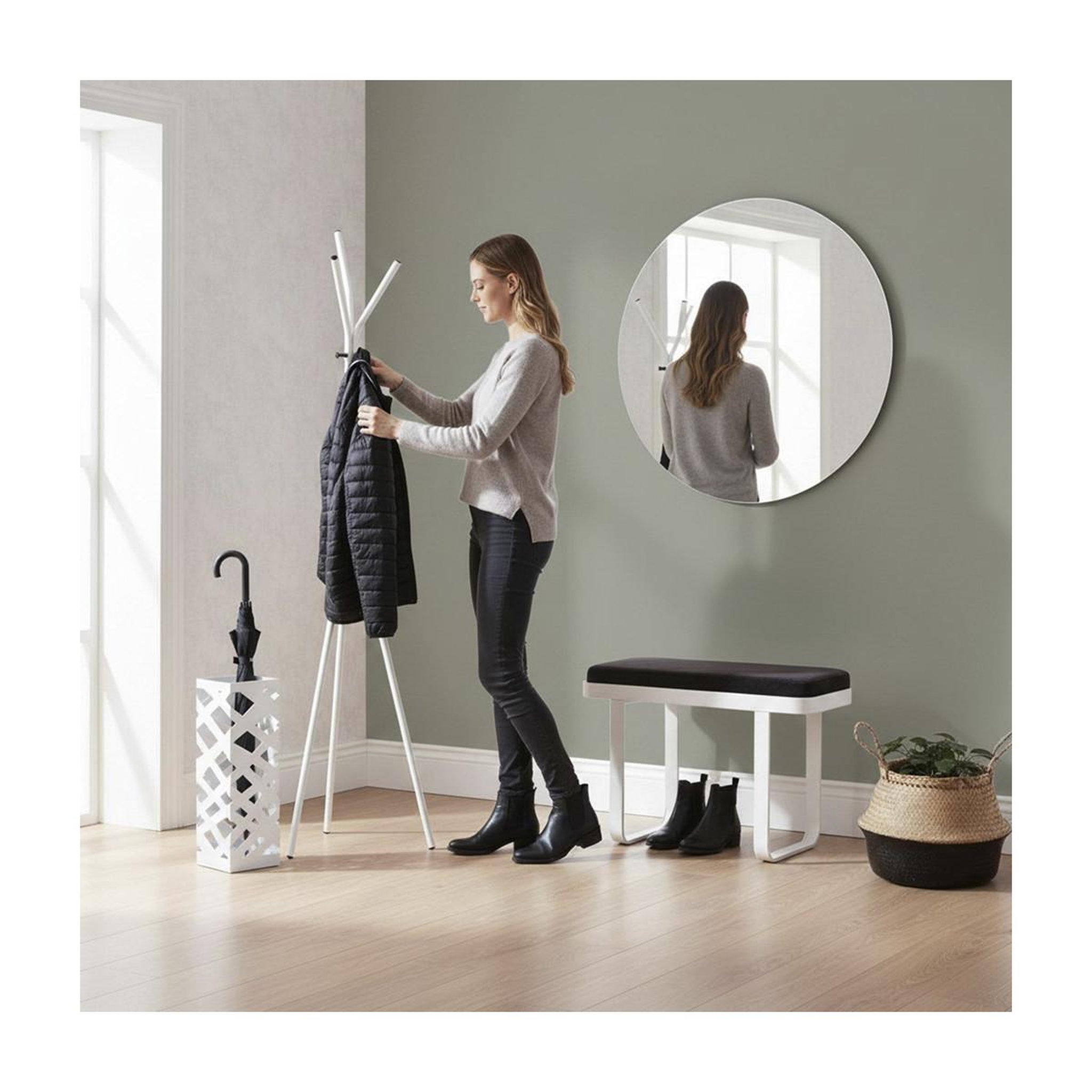 Voir la diapositive 5 : Paris Prix Banc design 1 place  dario  56cm noir