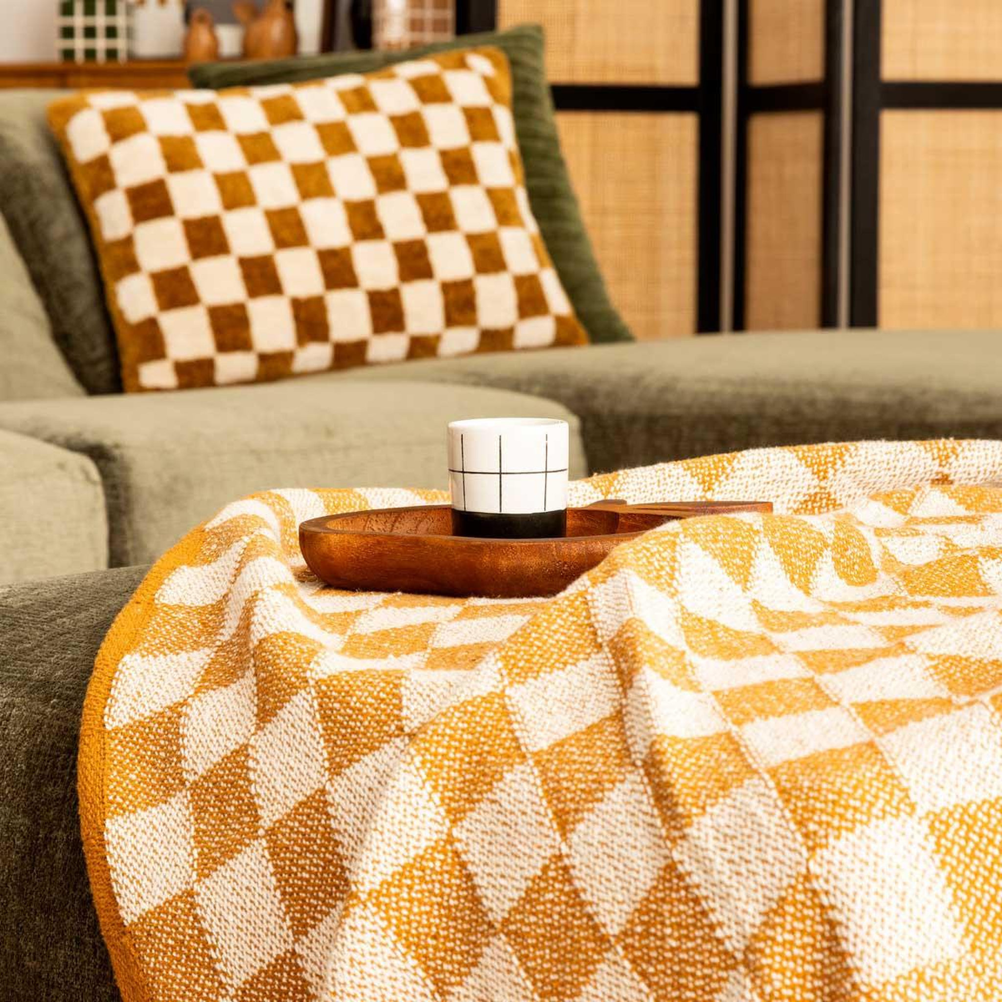 Voir la diapositive 6 : ATMOSPHERA Plaid tricot damier  itha  130x180cm ocre