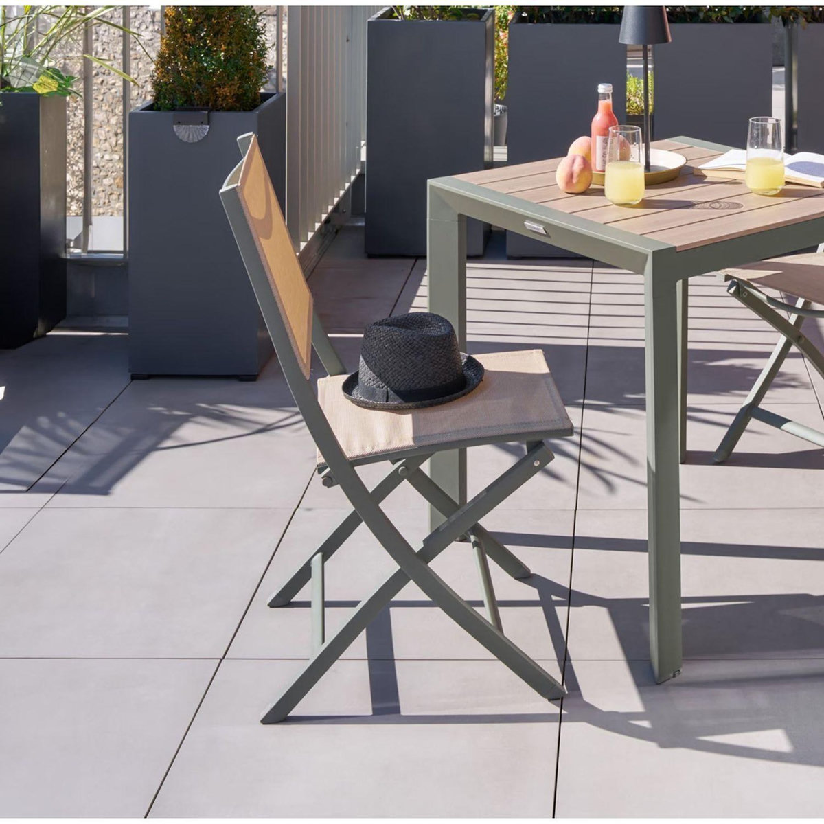 HESPERIDE Lot de 4 chaises pliantes en aluminium et texaline ESSENTIA