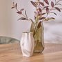 Voir la diapositive 3 : ATMOSPHERA Vase Moucheté en Dolomite  Grigor  20cm Blanc