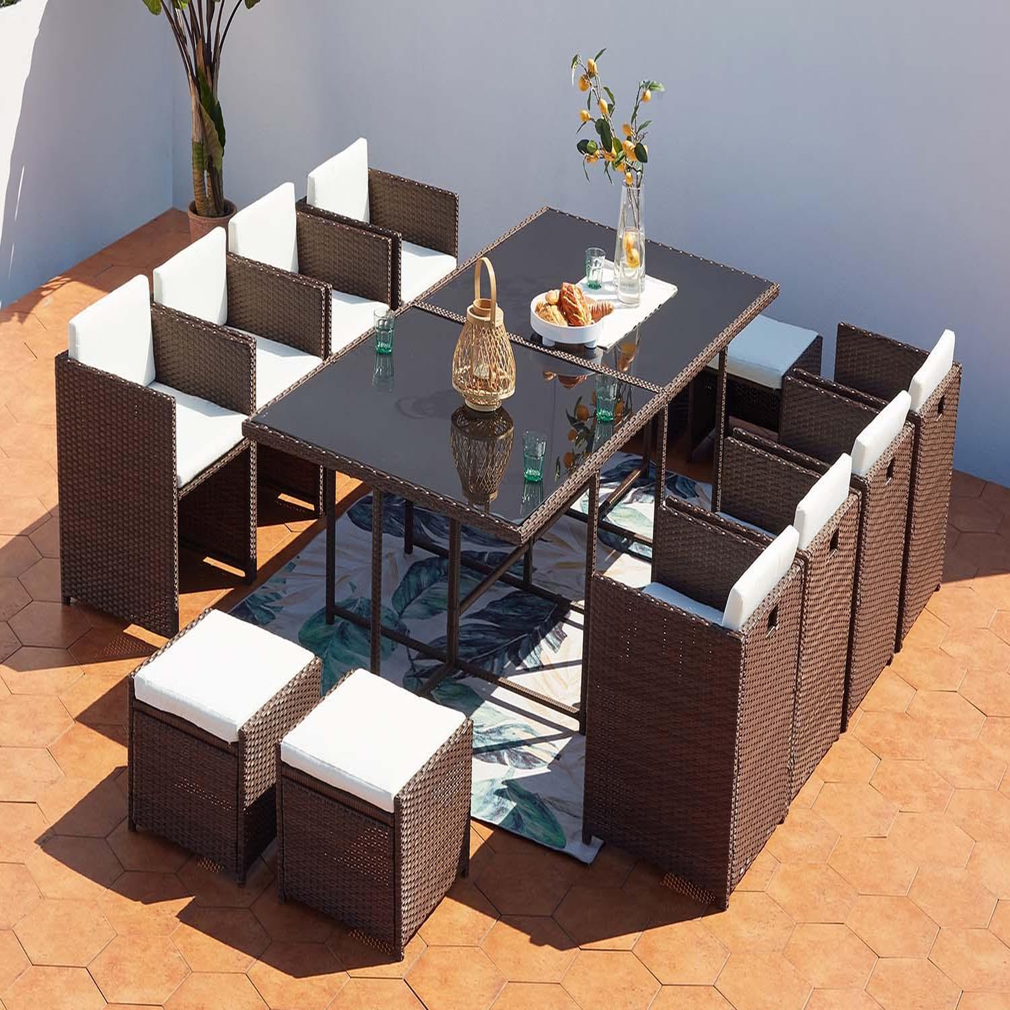 Voir la diapositive 2 : CONCEPT USINE Table et chaises 12 places encastrables résine marron-blanc miami