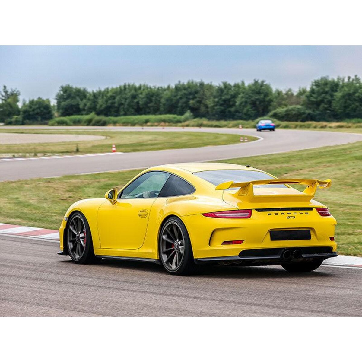 Smartbox Stage de pilotage : 4 tours sur le circuit de Mirecourt en Porsche 991 GT3 - Coffret Cadeau Sport & Aventure