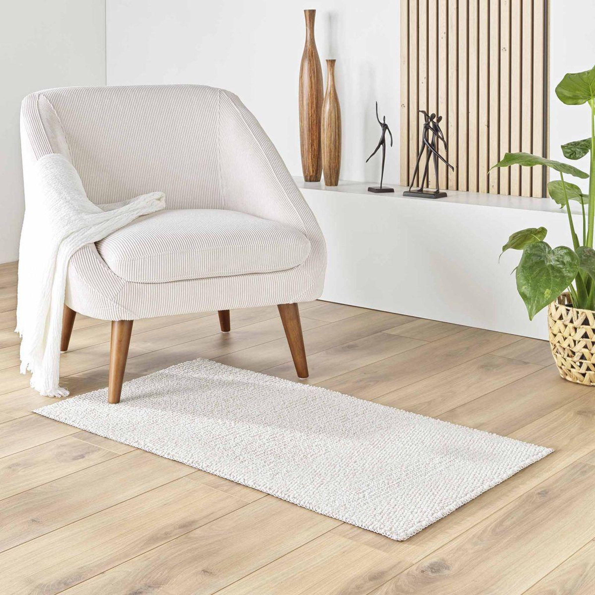 Voir la diapositive 4 : Douceur d'Intérieur Tapis déco bouclette  lisaia  60x110cm naturel