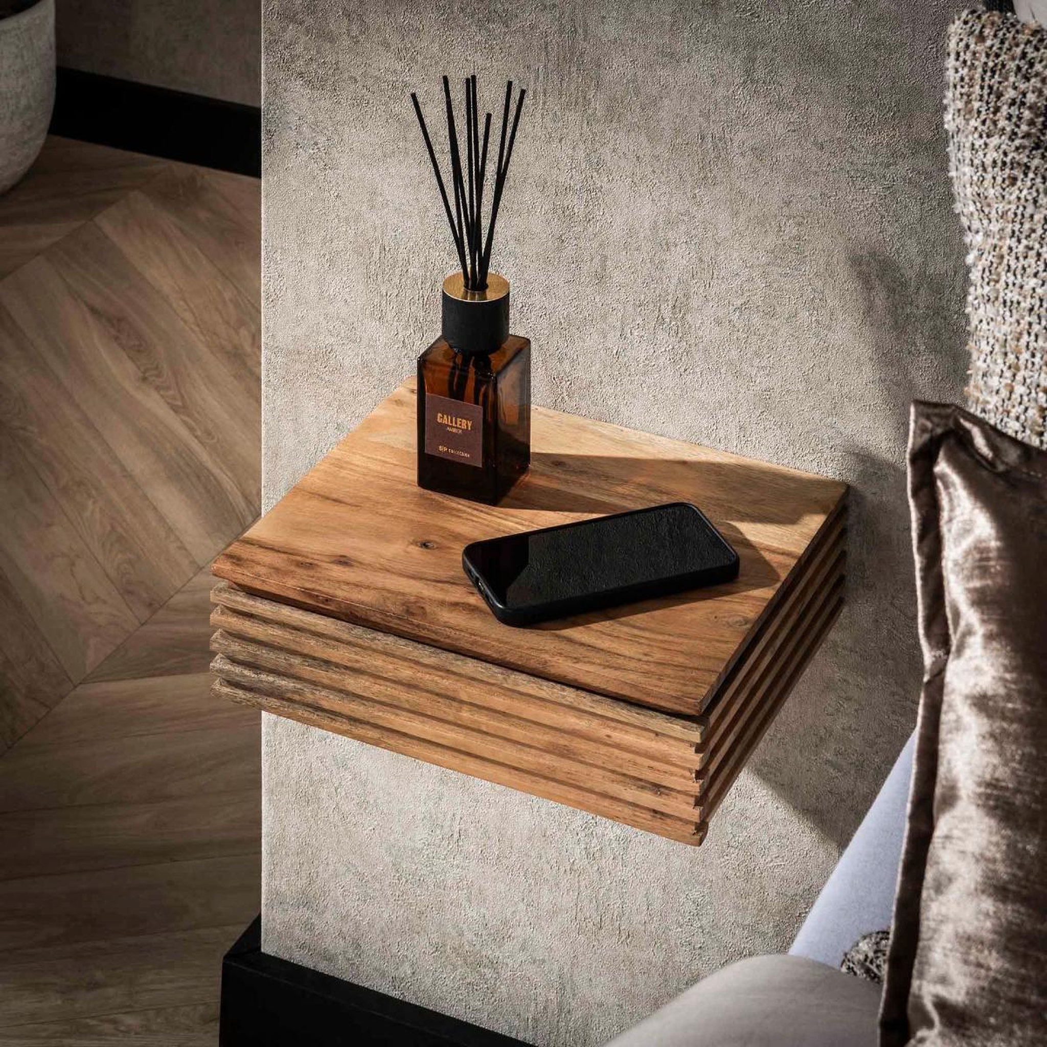 Voir la diapositive 2 : JLC KREATION Table de chevet en bois massif yelles s 1 tiroir (lot de 2)