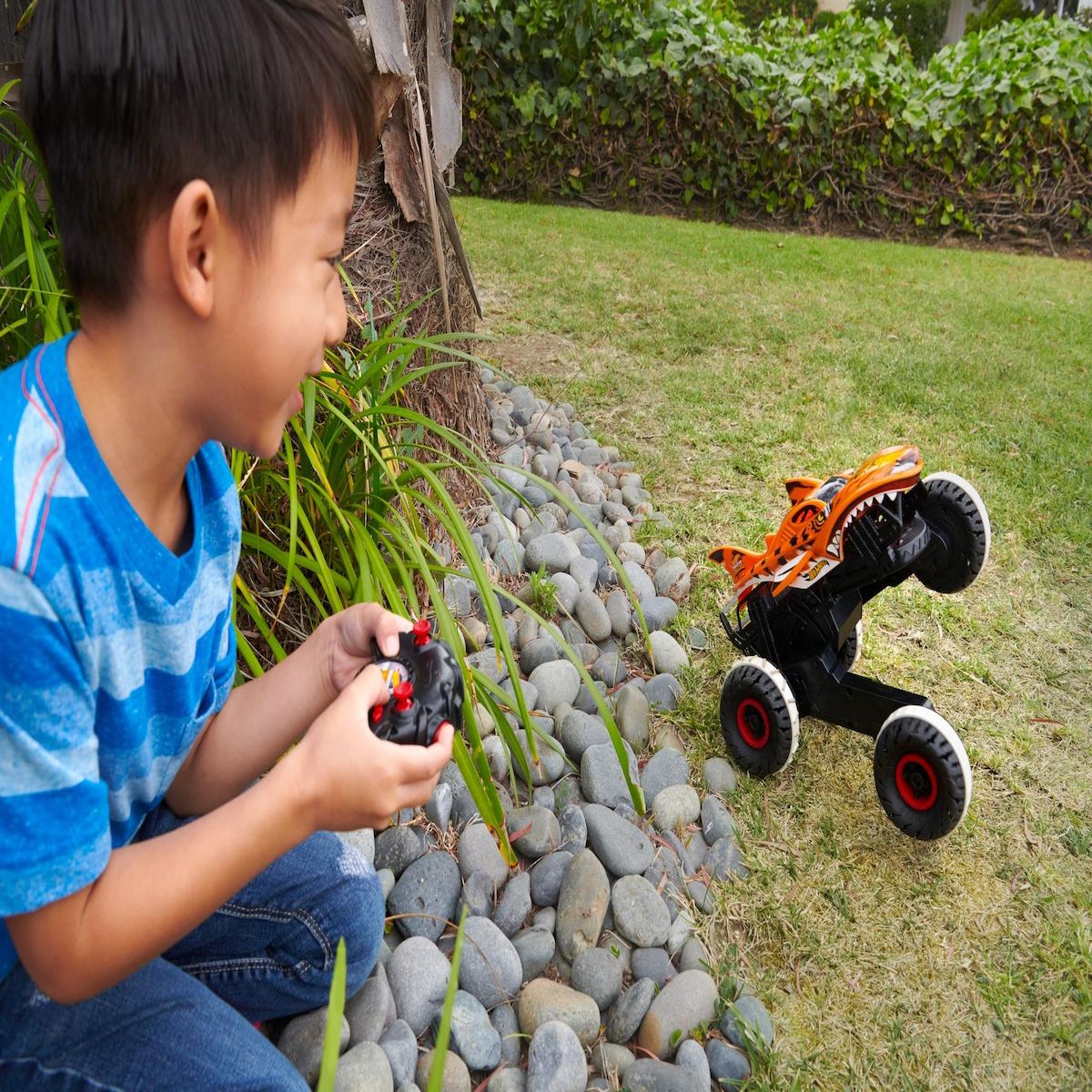 HOT WHEELS L'inarrêtable Tiger Shark RC 