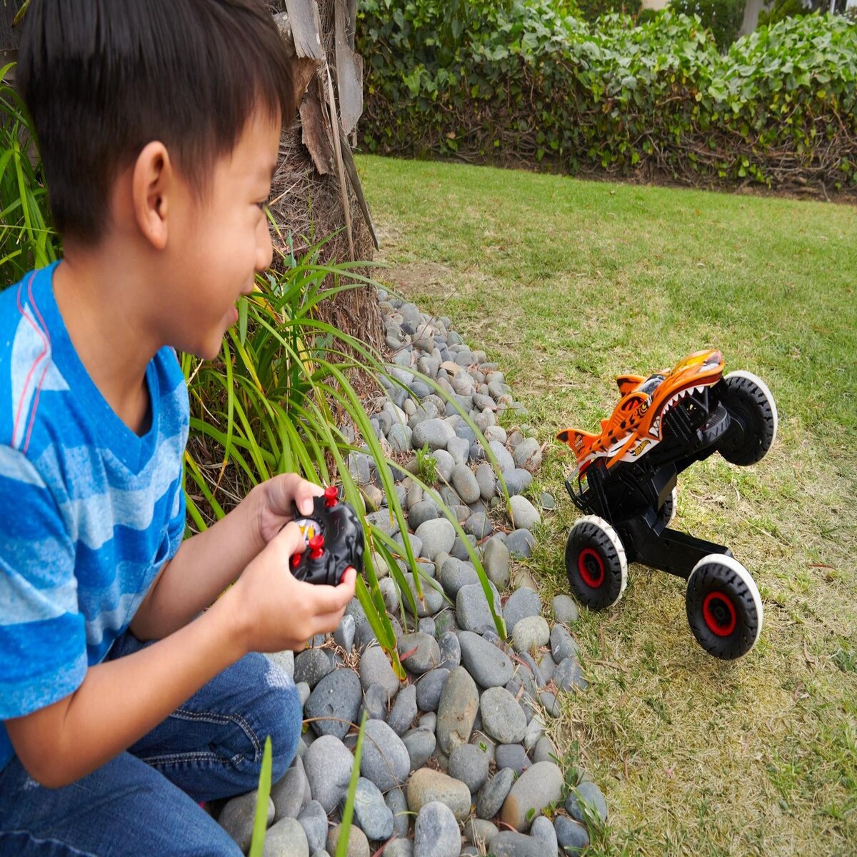 HOT WHEELS L'inarrêtable Tiger Shark RC 