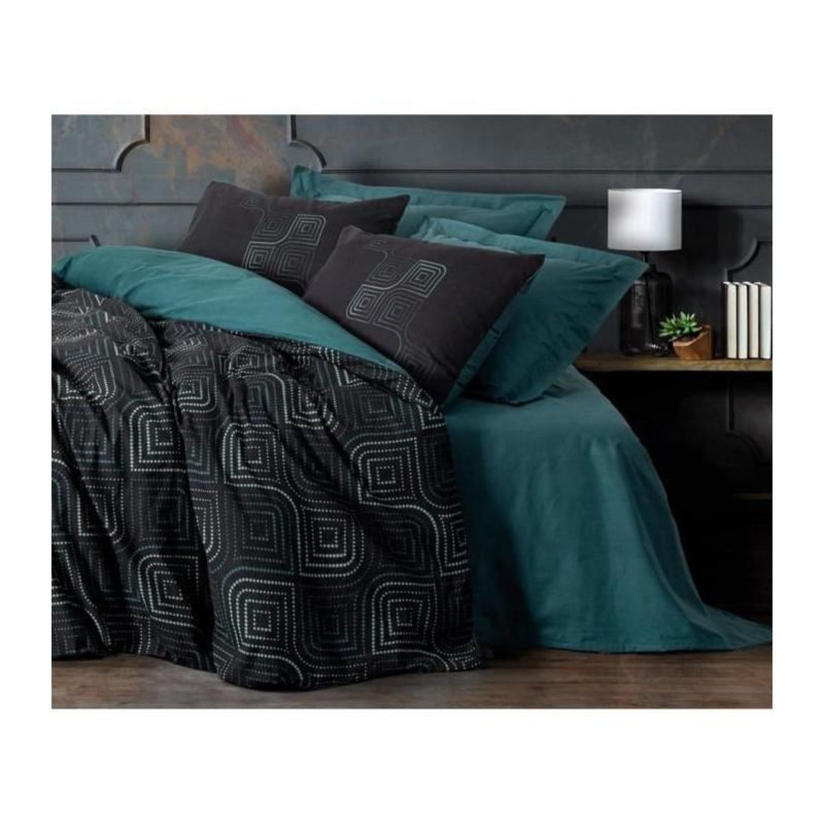 GENERIQUE Parure de lit - 129CTN64619 - 1 housse de couette 220 x 240 cm + 2 taies d'oreiller 60 x 60 cm - 100% coton ranforcé - Bleu