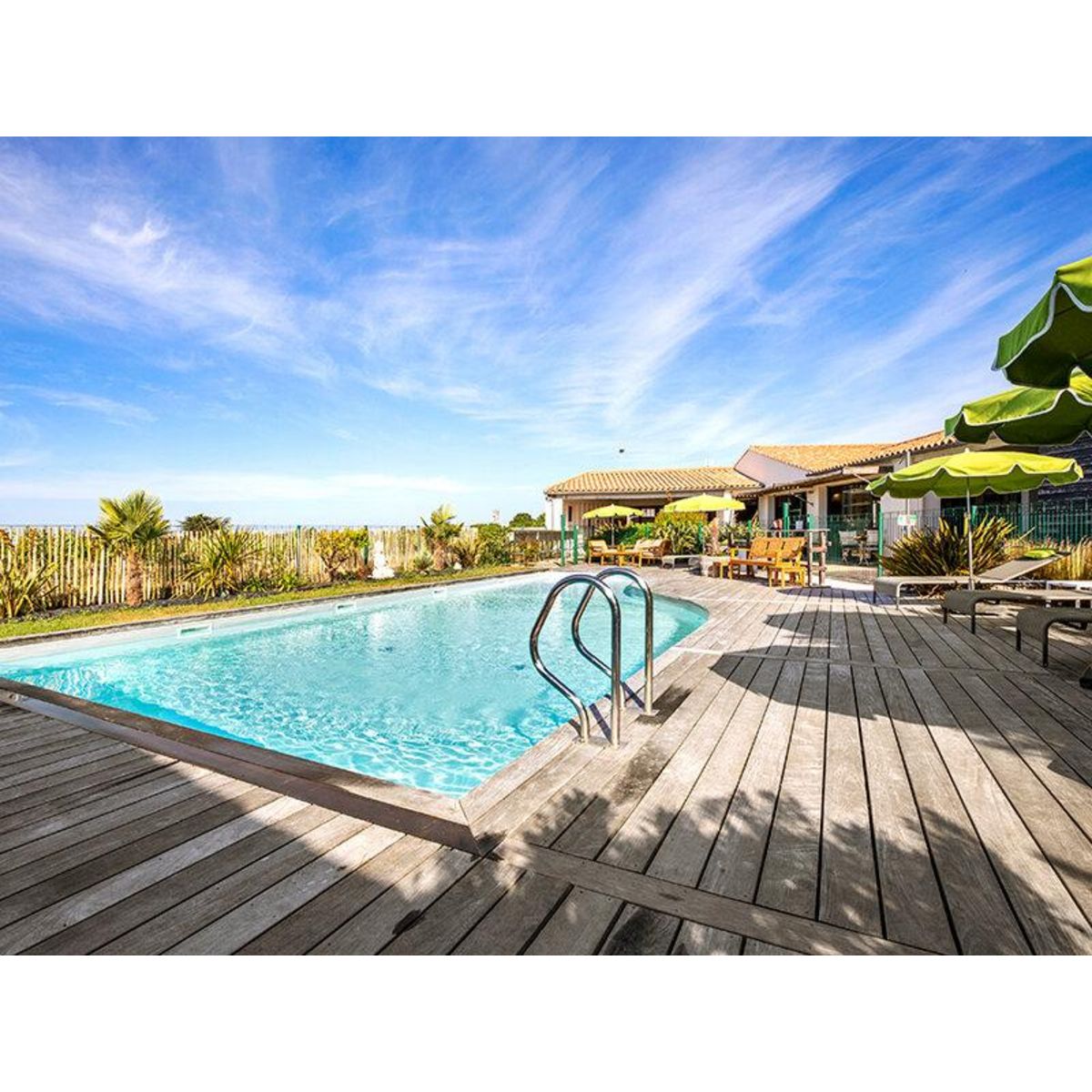 Smartbox Escapade relaxante de 3 jours en hôtel 4* sur l'Île de Ré avec séance au spa - Coffret Cadeau Séjour