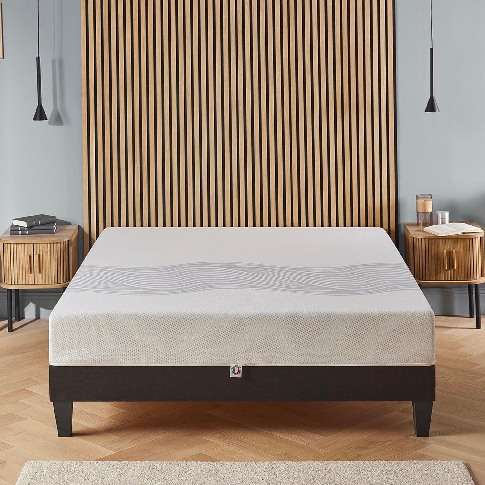 Voir la diapositive 2 : OLYMPE LITERIE Olympe literie | ensemble sensitive | matelas mémoire de forme + sommier bois