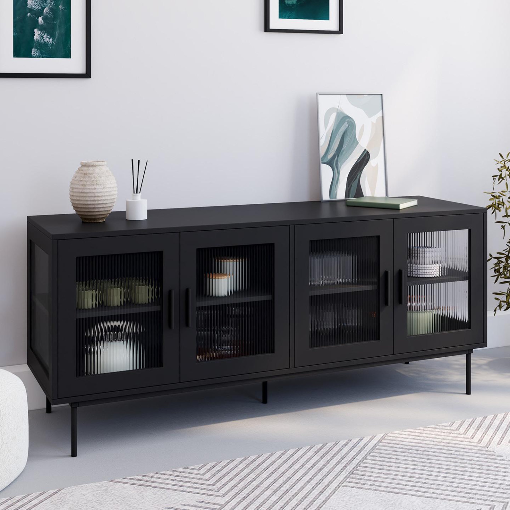 Voir la diapositive 2 : ID MARKET Buffet 140 cm zineb 4 portes vitrées façade cannelée noir