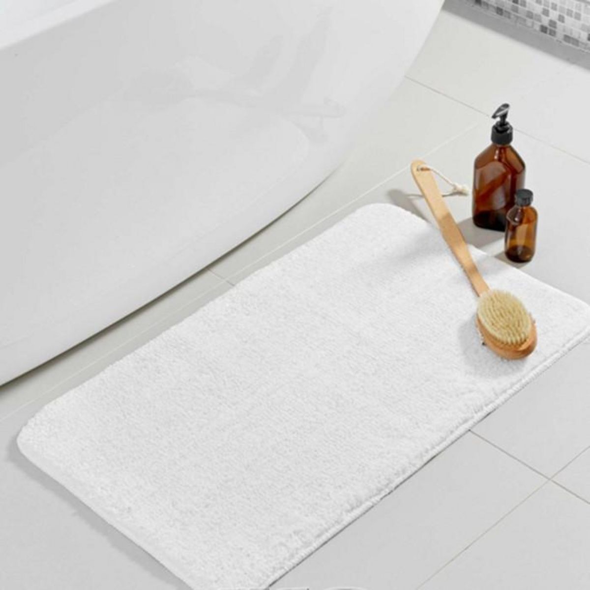 Paris Prix Tapis de Bain Microfibre  Métallisé  45x75cm Blanc