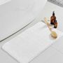 Voir la diapositive 5 : Paris Prix Tapis de Bain Microfibre  Métallisé  45x75cm Blanc