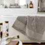Voir la diapositive 2 : L EFFET PAPILLON Drap de douche  Garance  70 x 130 cm / 100% Coton Bio / 600 gr/m² l'Effet Papillon -  - Drap de douche 70 x 130 cm