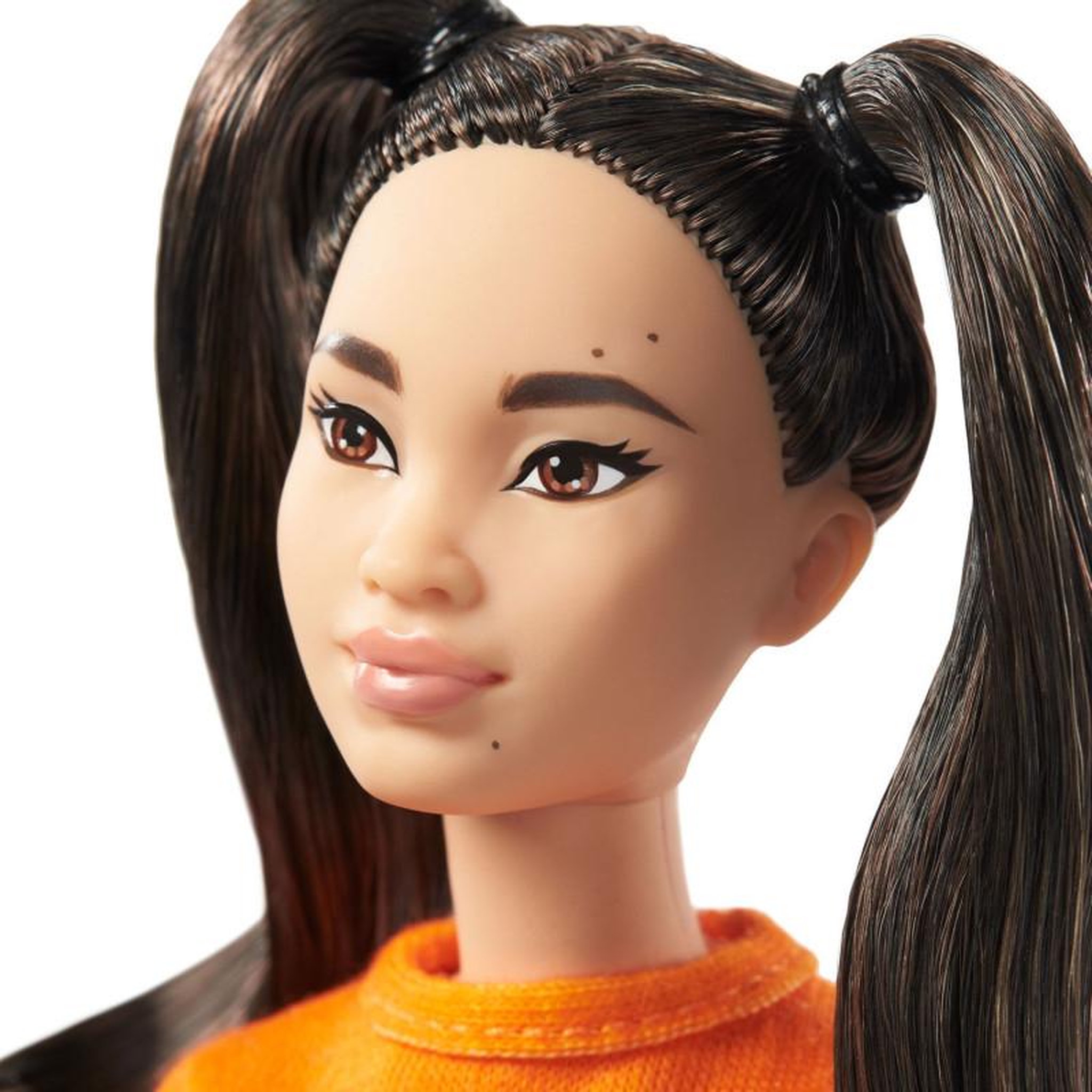 Voir la diapositive 4 : MATTEL MATTEL Barbie Fashionistas Pop - Feelin & 39 Bright T-shirt with Skirt