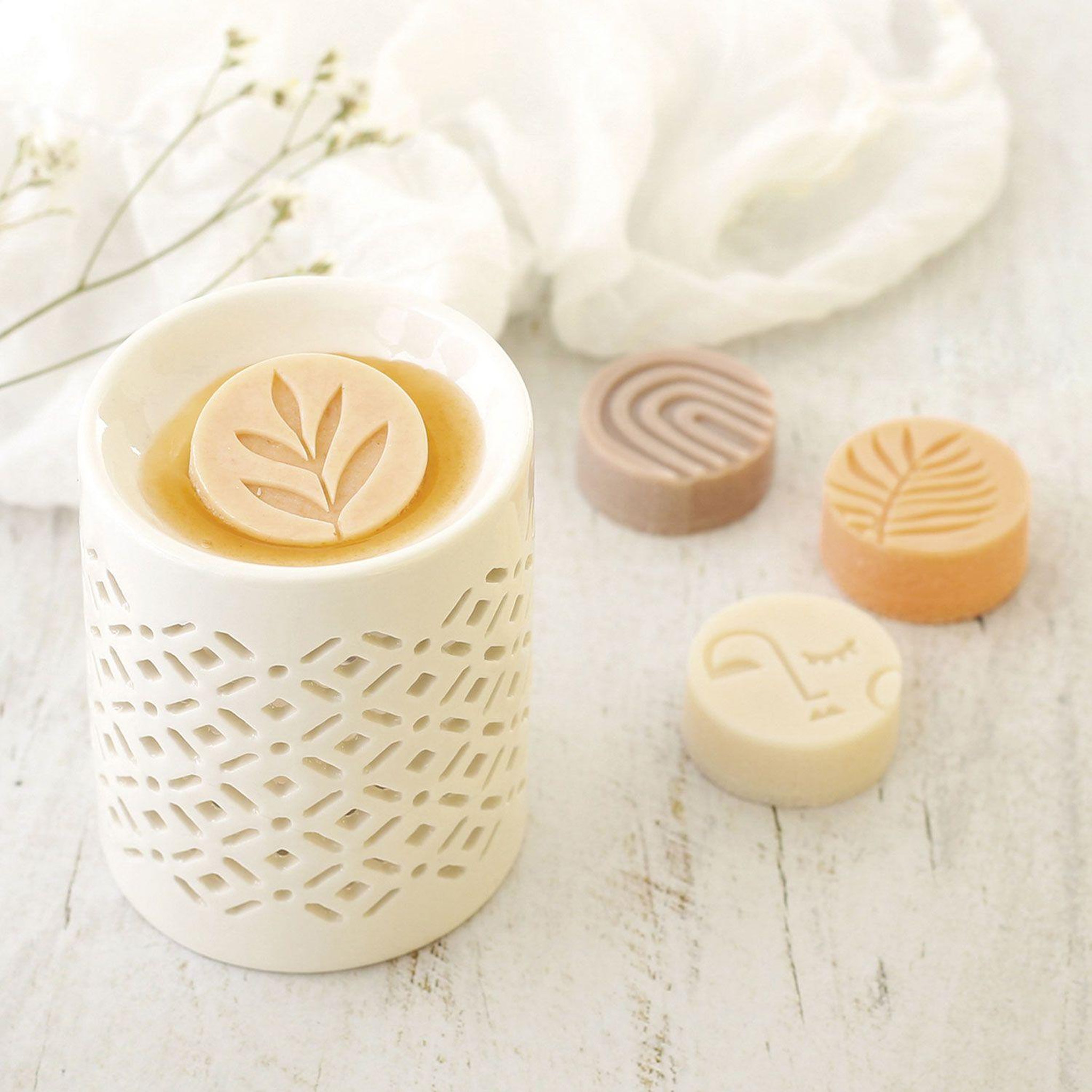 Voir la diapositive 3 : Graine créative Coffret DIY atelier fondants à bougie