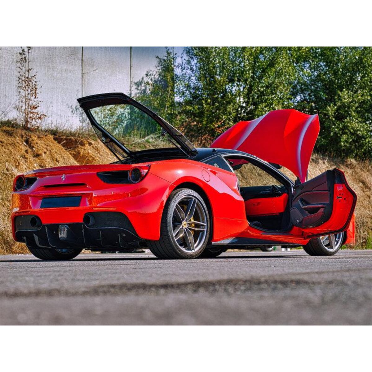 Smartbox Stage de pilotage : 3 tours de circuit au volant d'une Ferrari 488 GTB - Coffret Cadeau Sport & Aventure