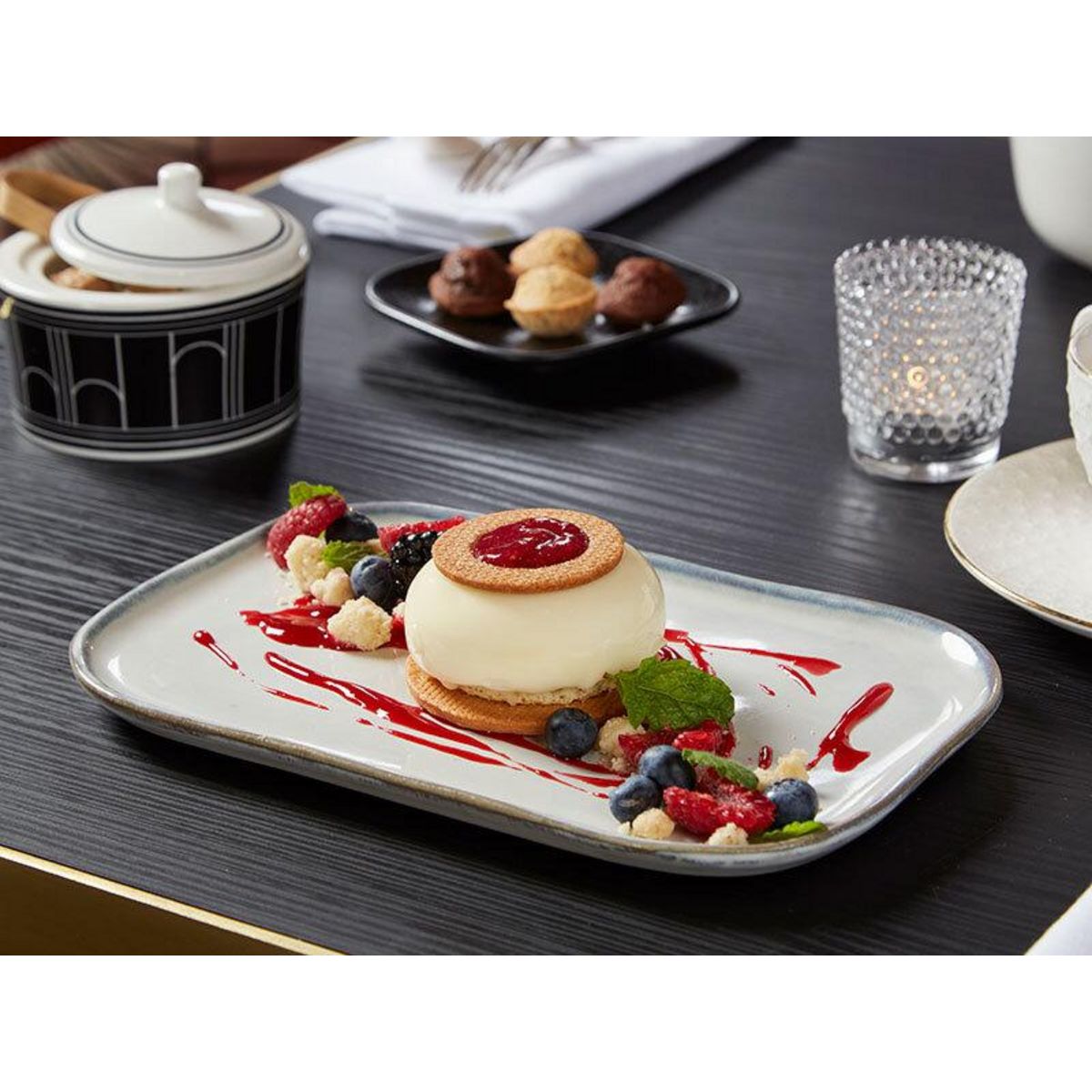 Smartbox Escapade raffinée à Strasbourg : 2 jours en hôtel 5* avec dîner en amoureux - Coffret Cadeau Séjour