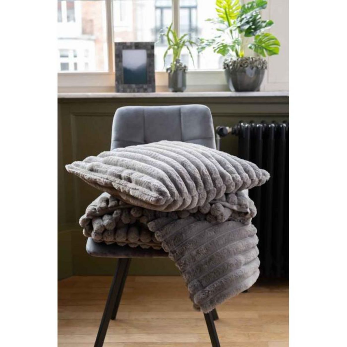 Paris Prix Coussin Déco  Corduroy  45x45cm Gris Foncé
