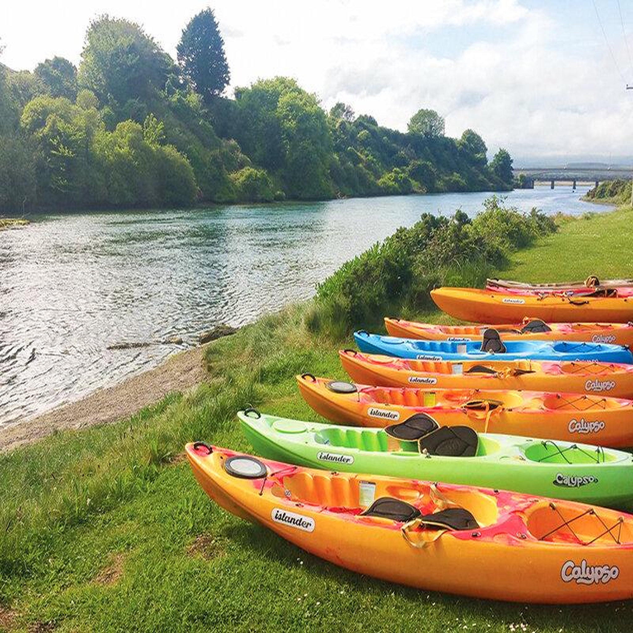 Voir la diapositive 2 : Smartbox Sortie en kayak ou descente en rafting en duo - coffret cadeau sport & aventure