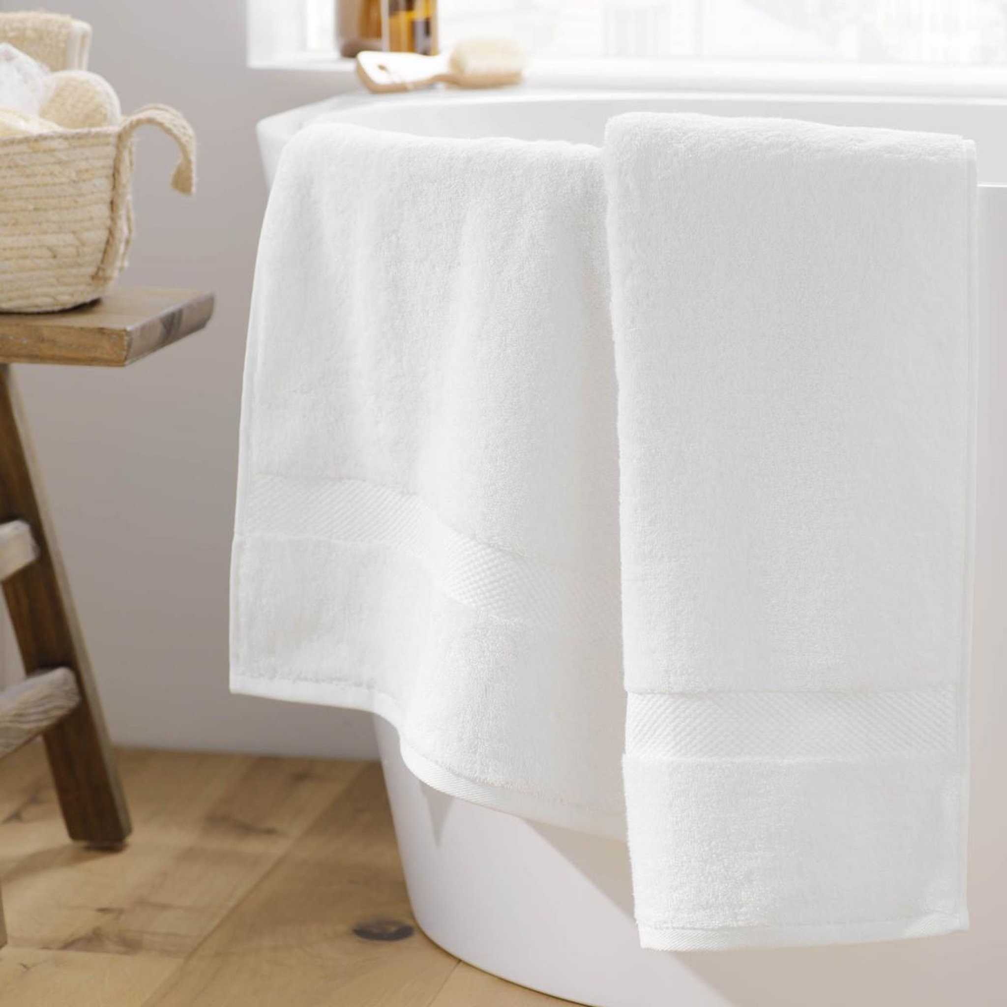Voir la diapositive 3 : Douceur d'Intérieur Drap de bain  elegance  90x150cm blanc
