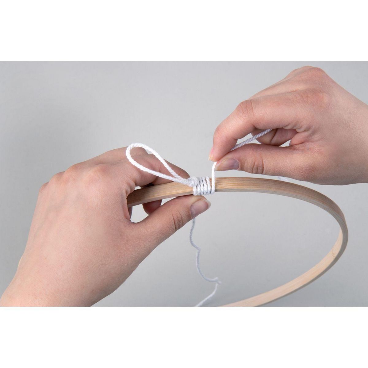 Rayher 4 anneaux de bambou et fil de coton à suspendre Ø 12 à 30 cm