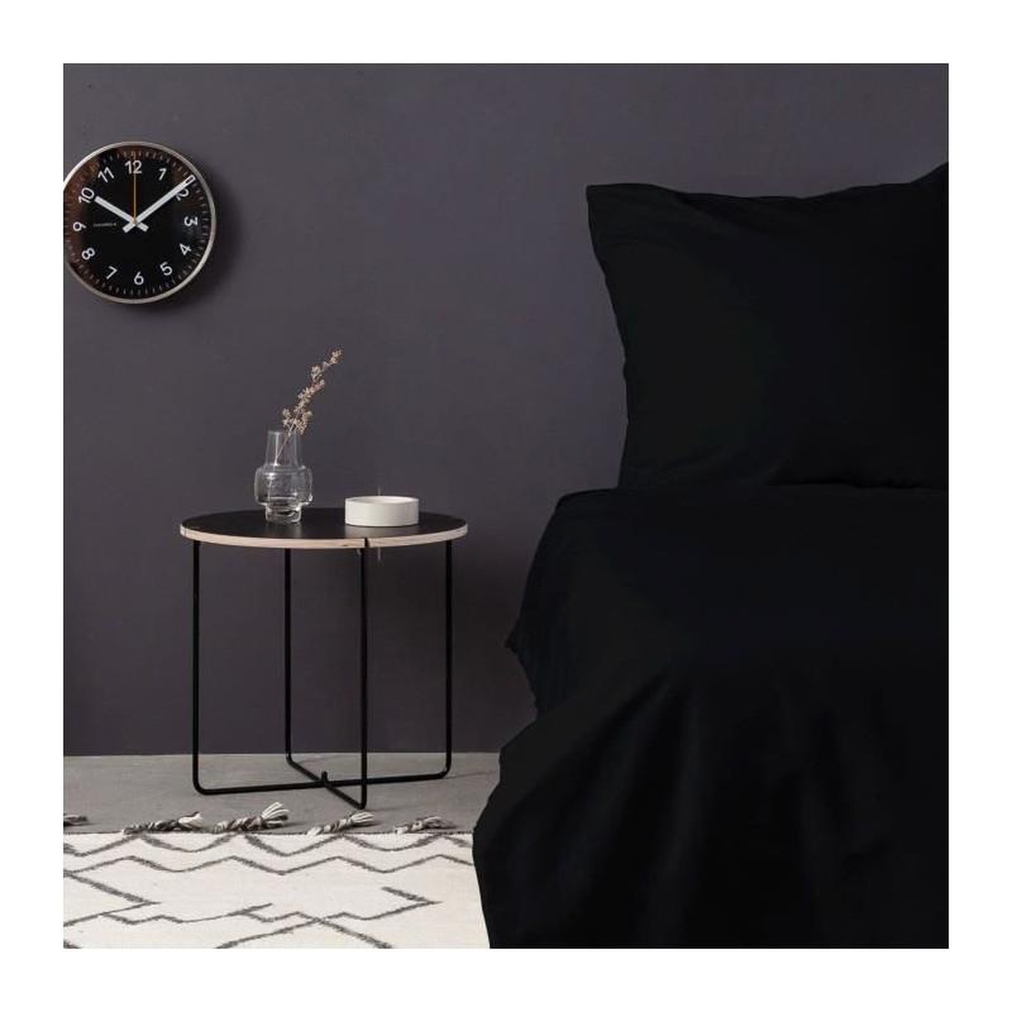 GENERIQUE Parure de lit - 1 housse de couette 220 x 240 cm + 2 taies d'oreiller 60 x 60 cm - Satiné 100% coton - Noir