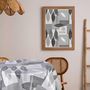 Voir la diapositive 2 : HABITABLE Nappe en toile cirée ronde Opus - Diam. 135 cm - Gris
