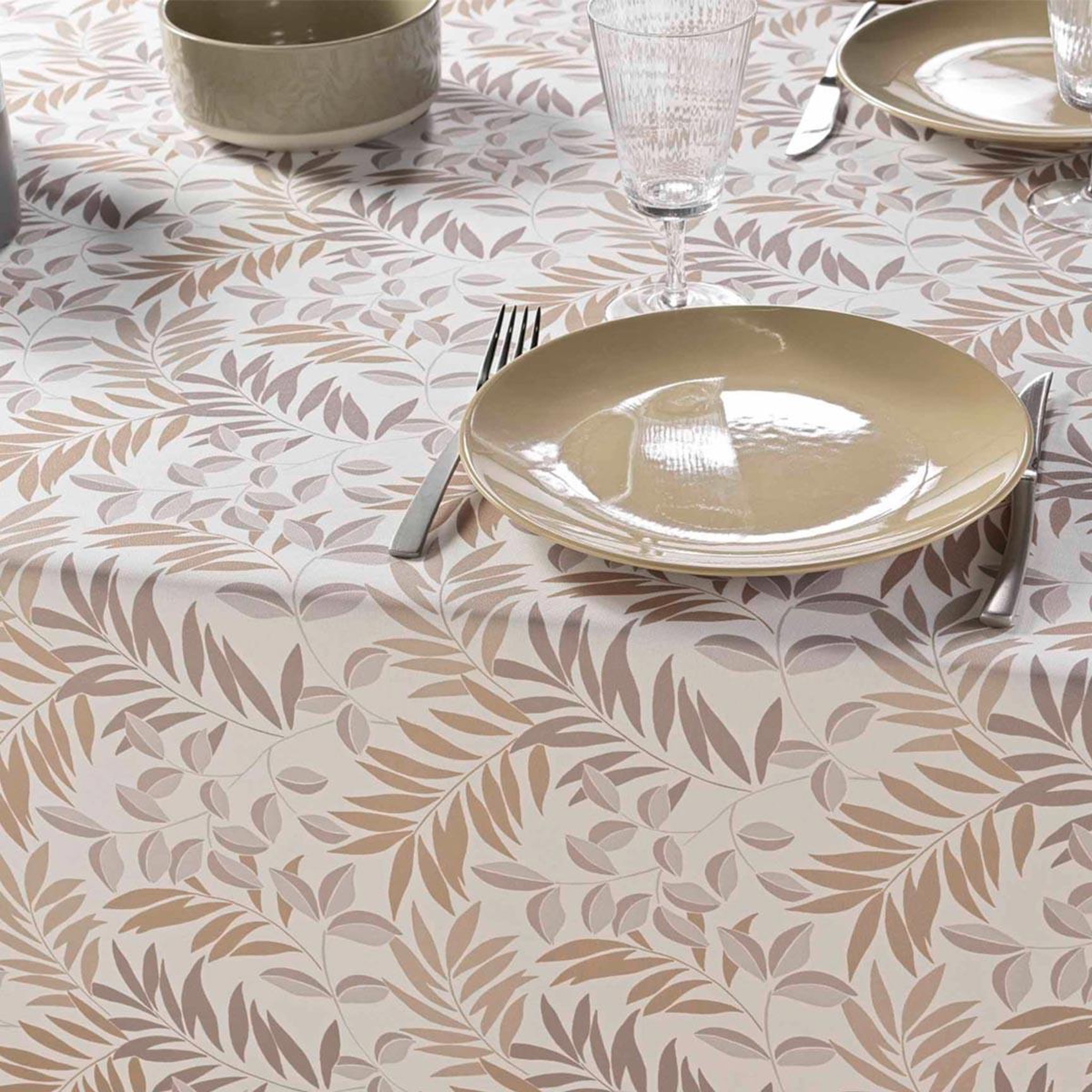 Voir la diapositive 3 : Douceur d'Intérieur Nappe antitache imprimé  nedelia  145x240cm naturel