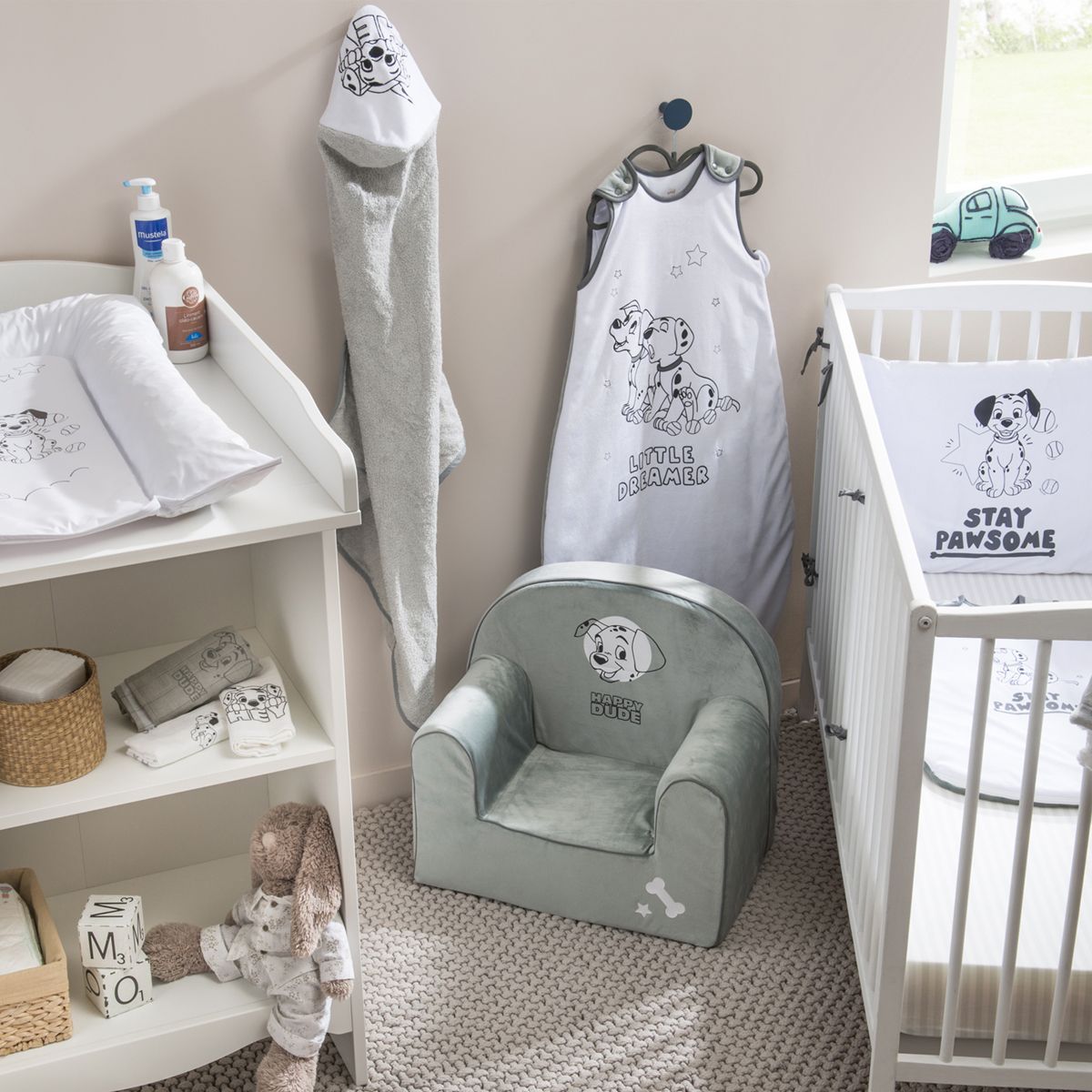 DISNEY Fauteuil club classique déhoussable 101 Dalmatiens