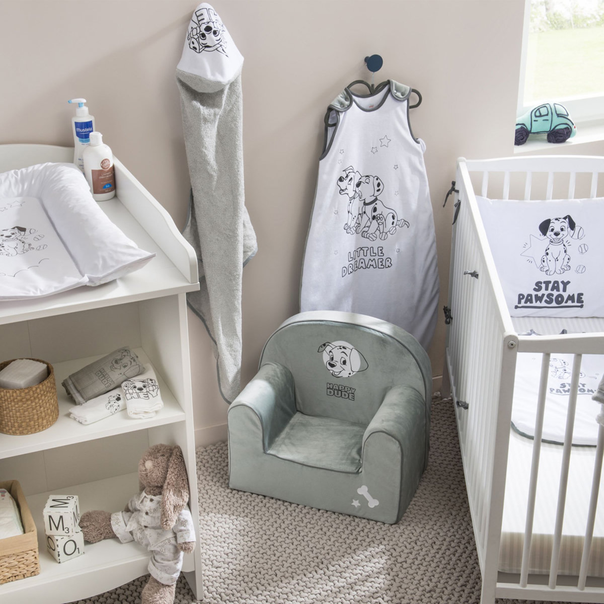 DISNEY Fauteuil club classique déhoussable 101 Dalmatiens