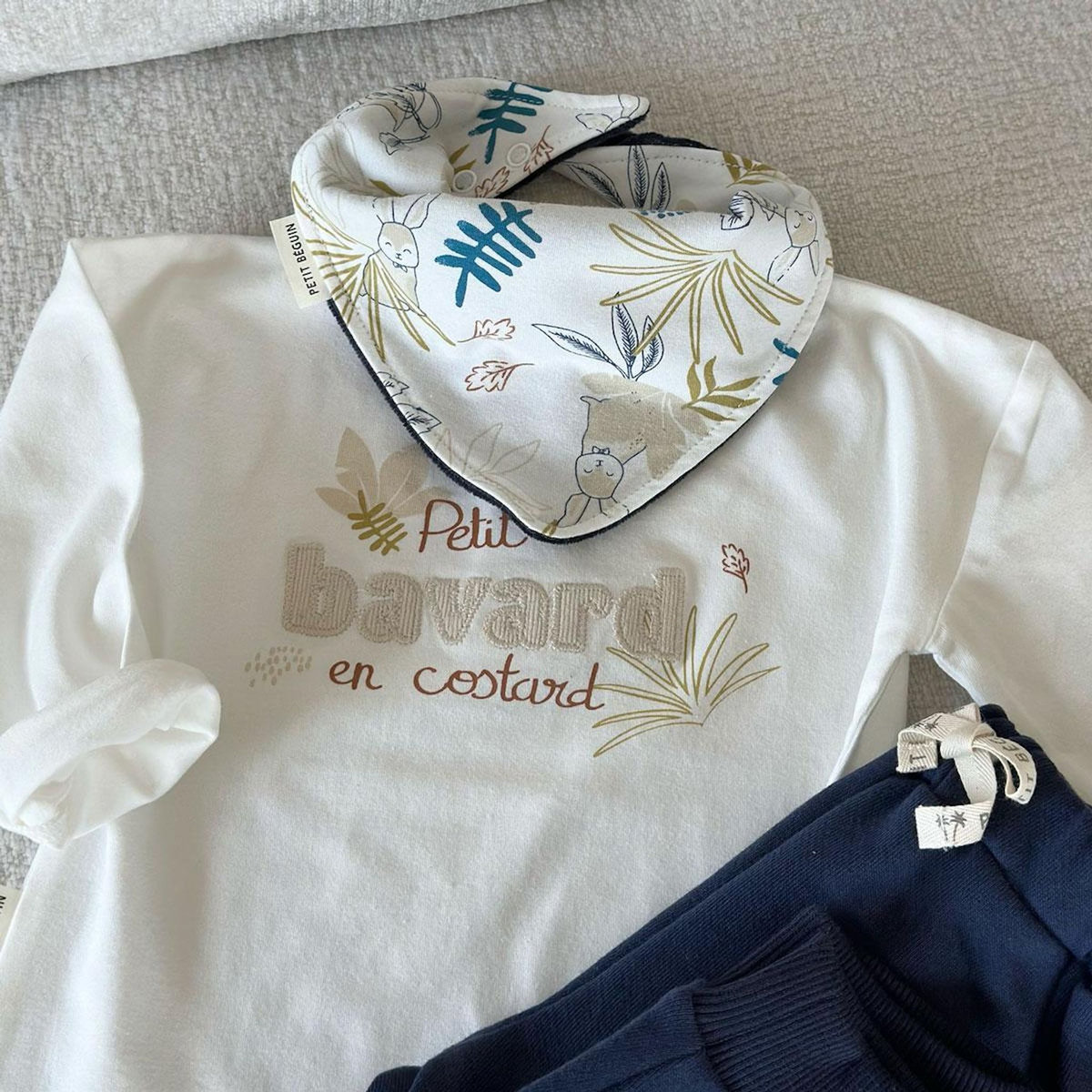 Petit Béguin Foulard enfant en velours Gribouille