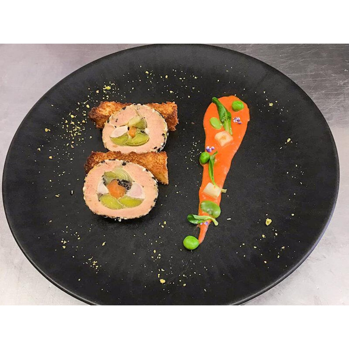 Smartbox Instant gastronomique près de Lyon : menu 3 plats avec amuse-bouche - Coffret Cadeau Gastronomie