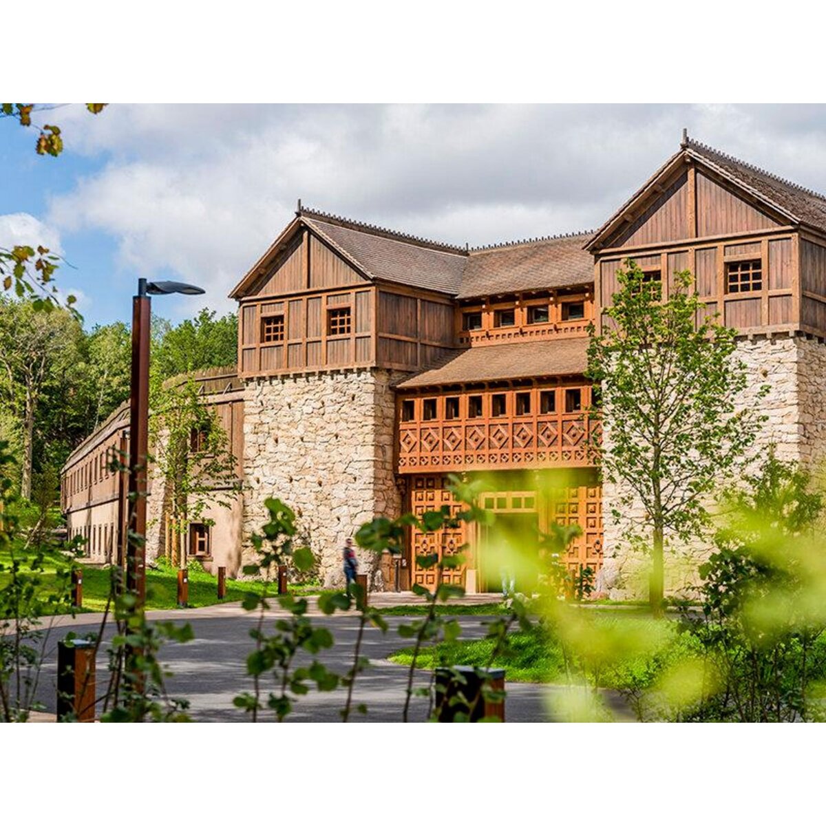 Smartbox Parc Astérix 2025 - Séjour 2 jours / 1 nuit - Hôtel Les Quais de Lutèce 4* en haute saison - Coffret Cadeau Séjour