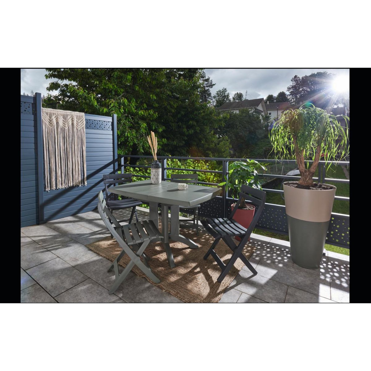 GROSFILLEX Salon de jardin - 4 places - Résine - Gris - VEGA