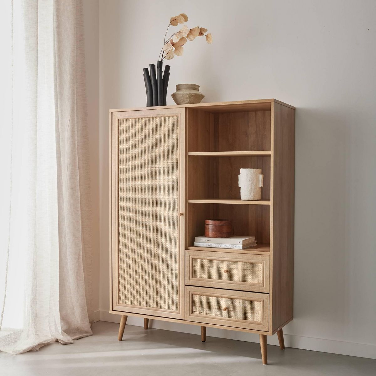 SWEEEK Buffet de rangement cannage et décor bois. buffet haut. vaisselier. 1 porte. 2 tiroirs. 6 étagères