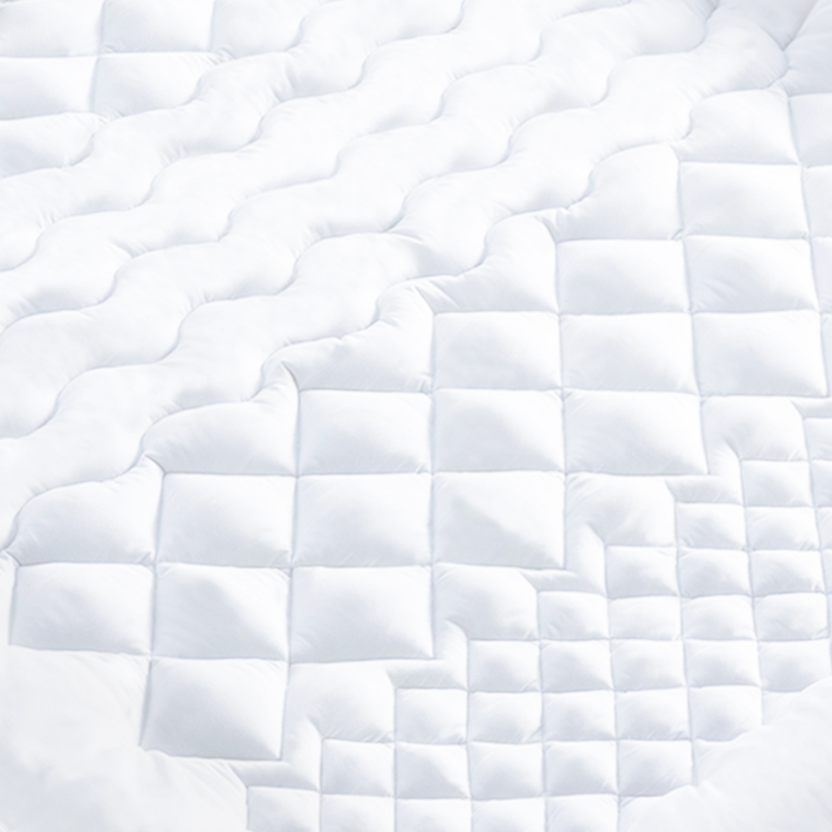 ID MARKET Surmatelas 140x190 CM SACHA 7 zones de confort épais et moelleux 600 gr