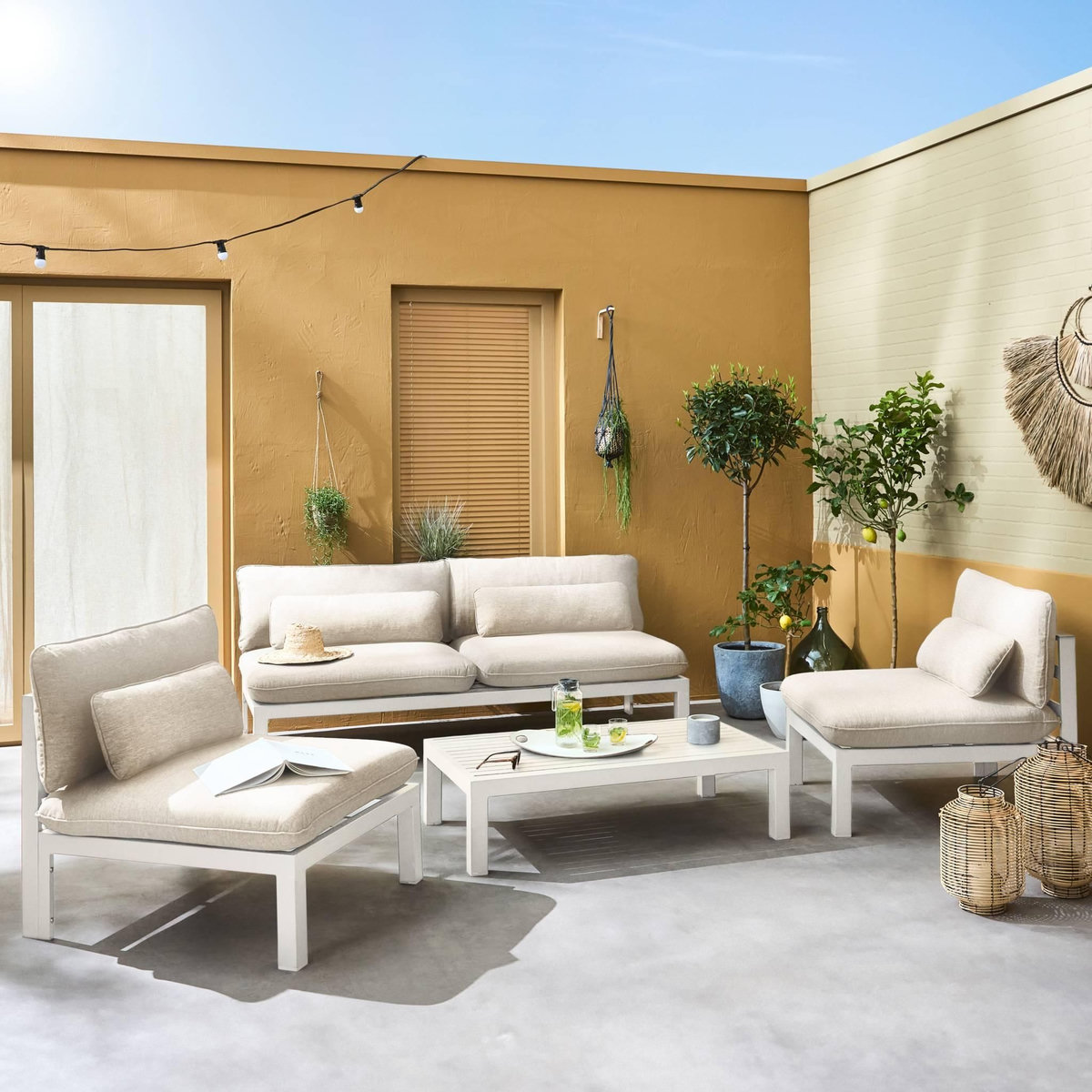 SWEEEK Salon de jardin 5 places en aluminium – assises profondes – Rieti