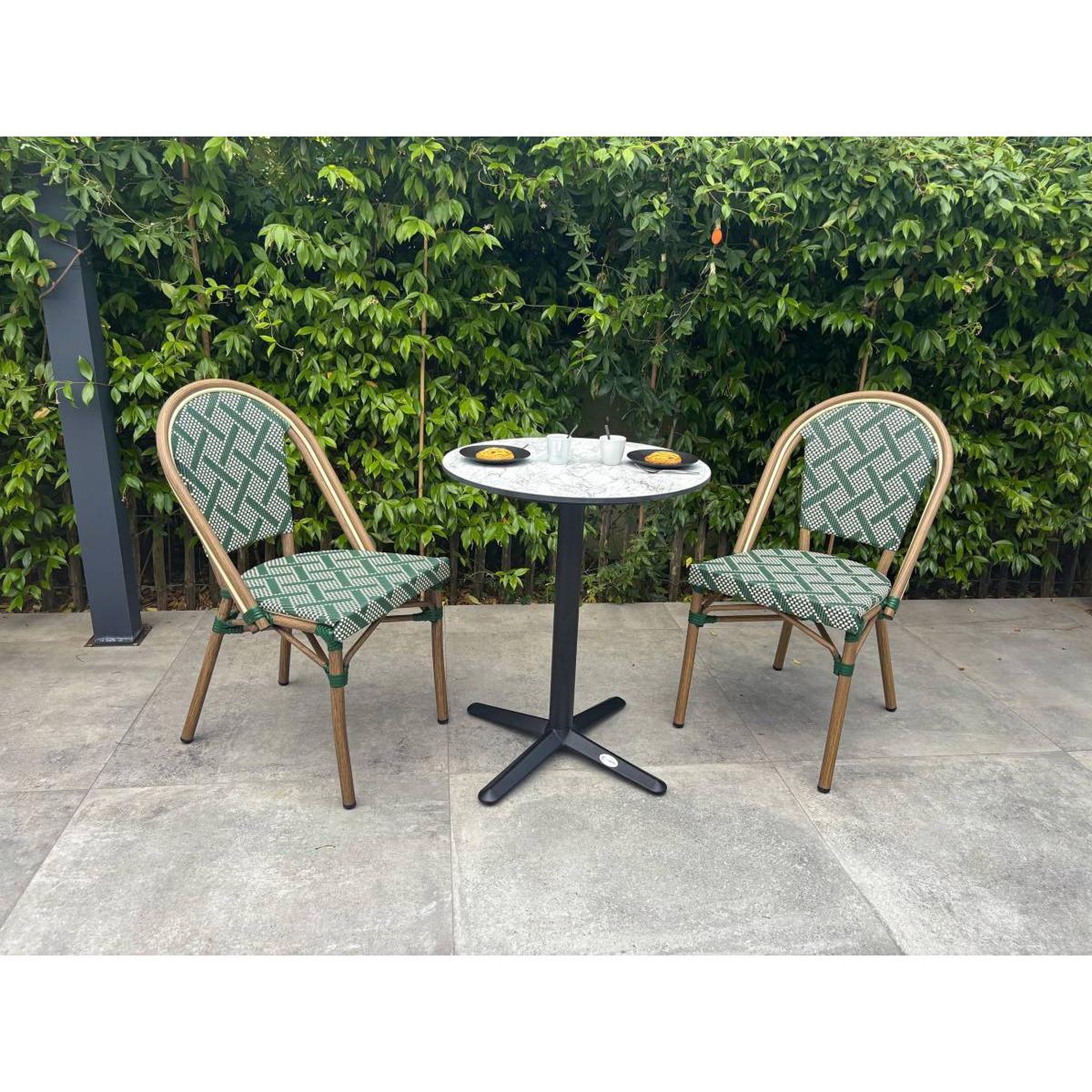Voir la diapositive 4 : Paris Prix Ensemble table de jardin & 2 chaises  bistro  60cm vert