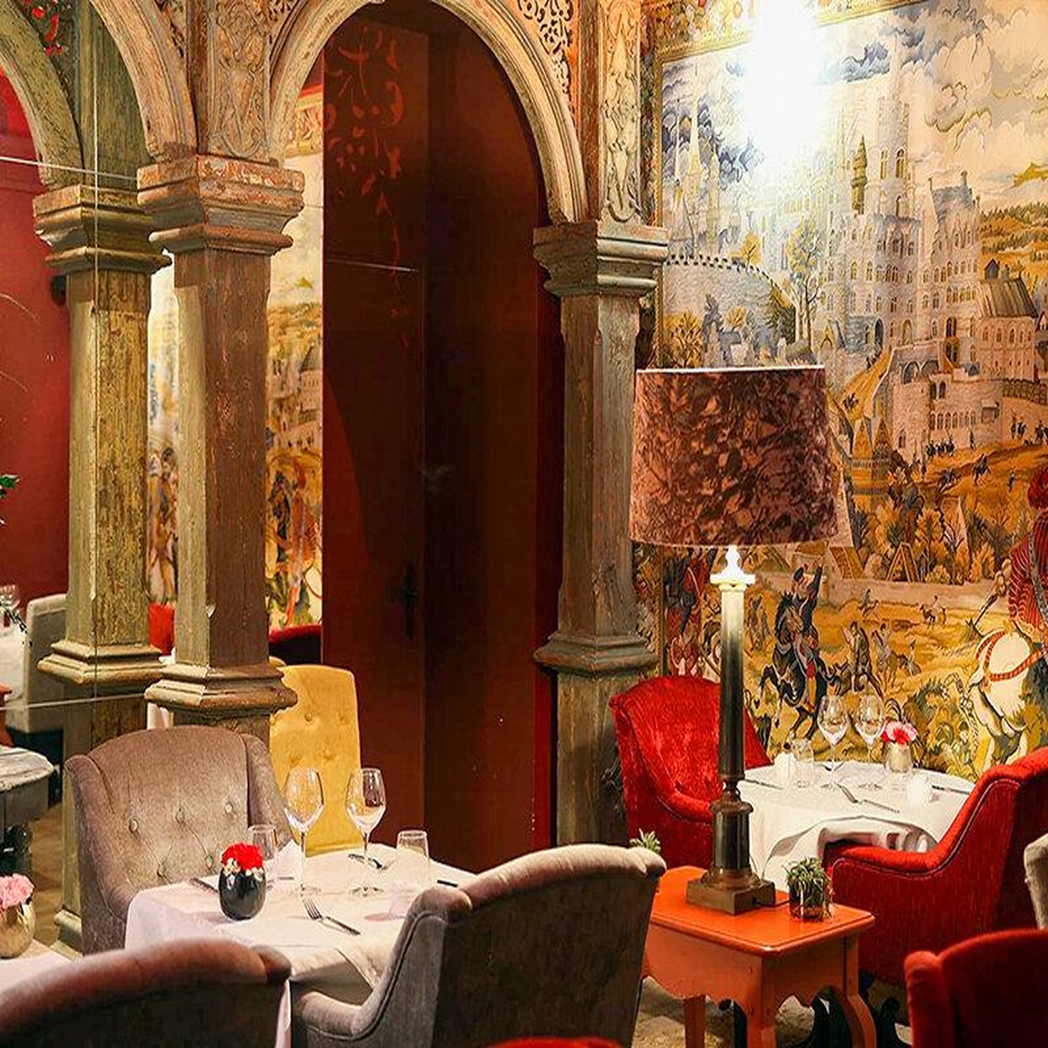 Voir la diapositive 3 : Smartbox 2 jours en chambre prestige dans un hôtel 5* avec dîner et spa près de la grande-motte - coffret cadeau séjour