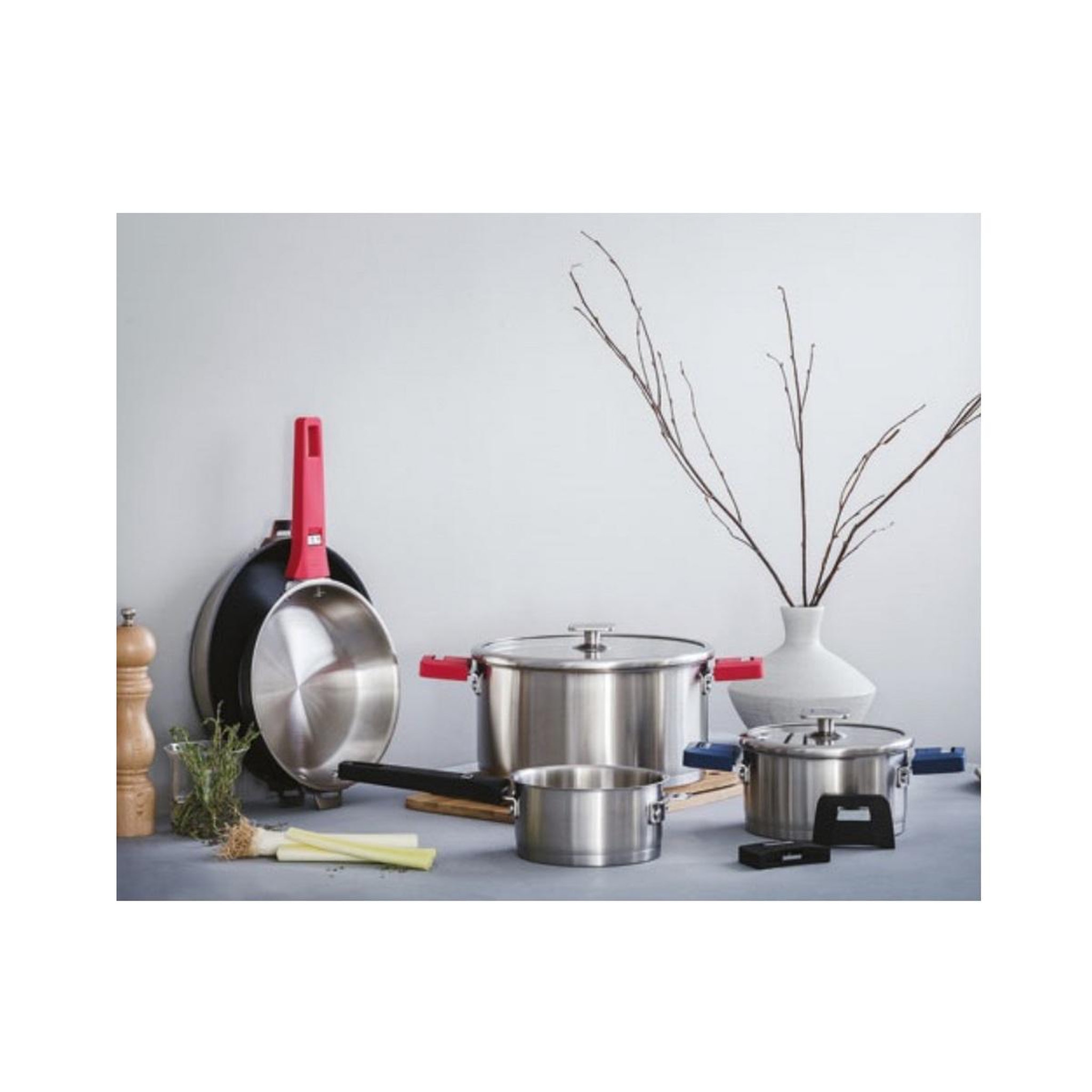Voir la diapositive 3 : Lacor Casserole inox 24cm - 56624