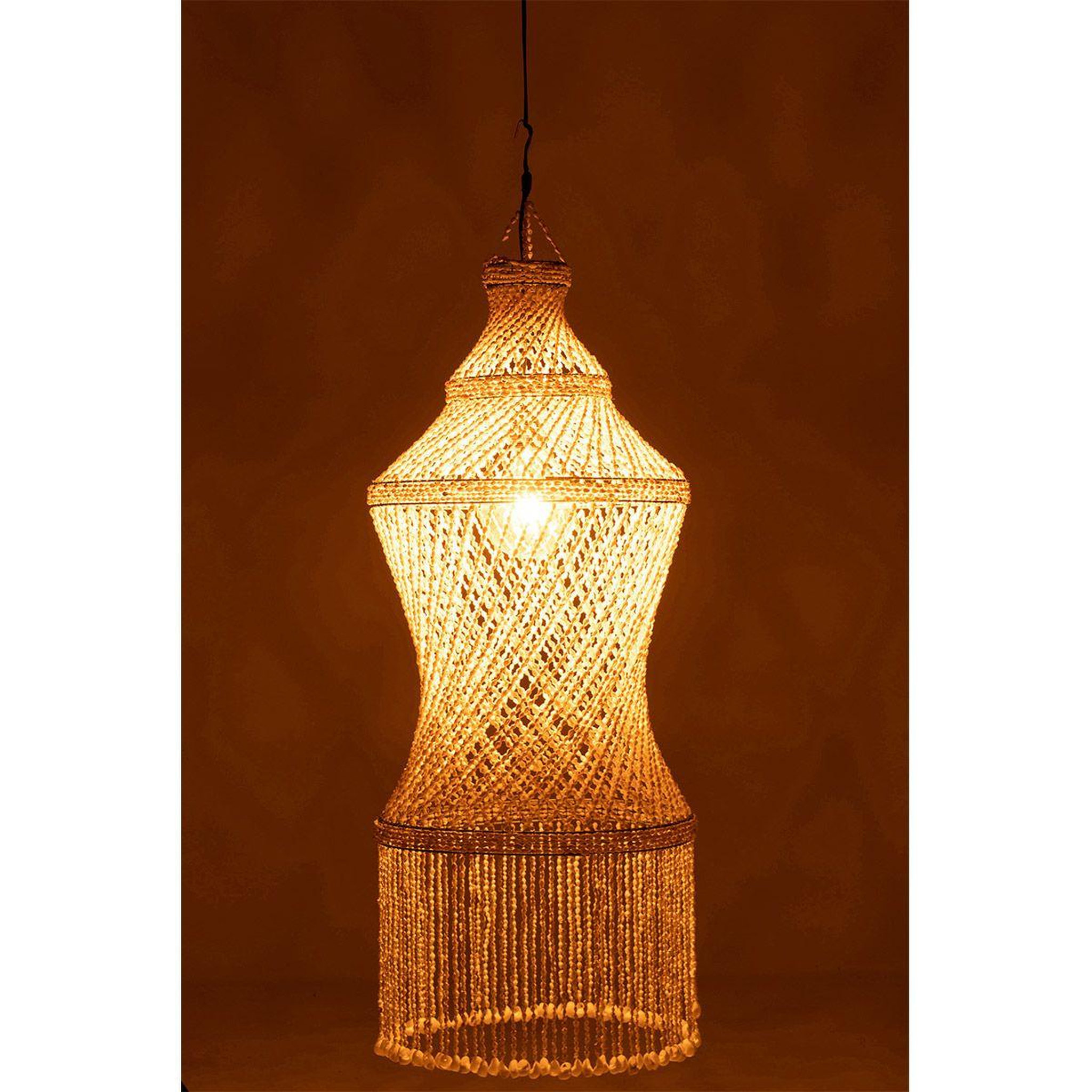Voir la diapositive 3 : J-LINE Lampe suspension coquillage  lisa  128cm naturel