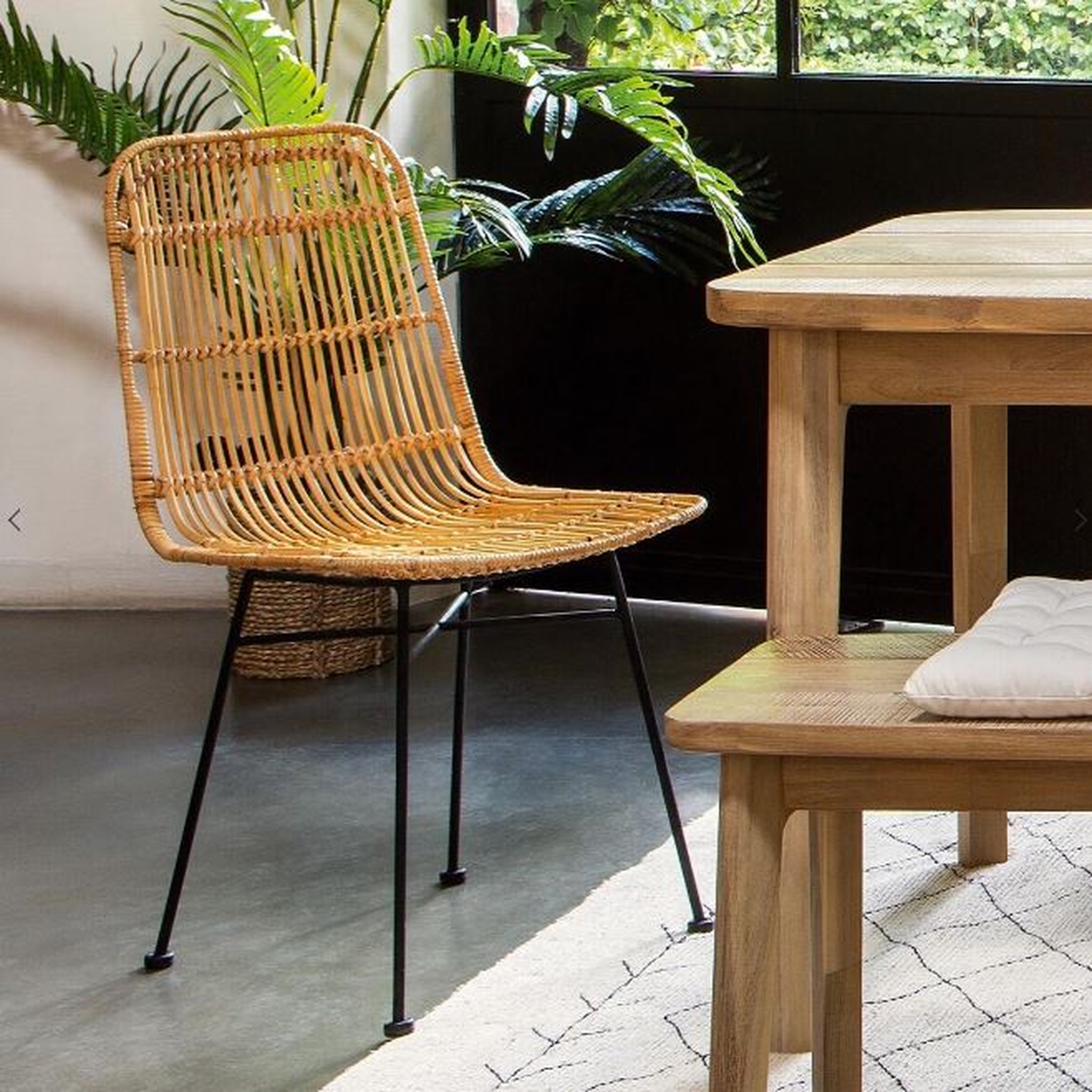 Voir la diapositive 5 : Chaise en rotin naturel LIU