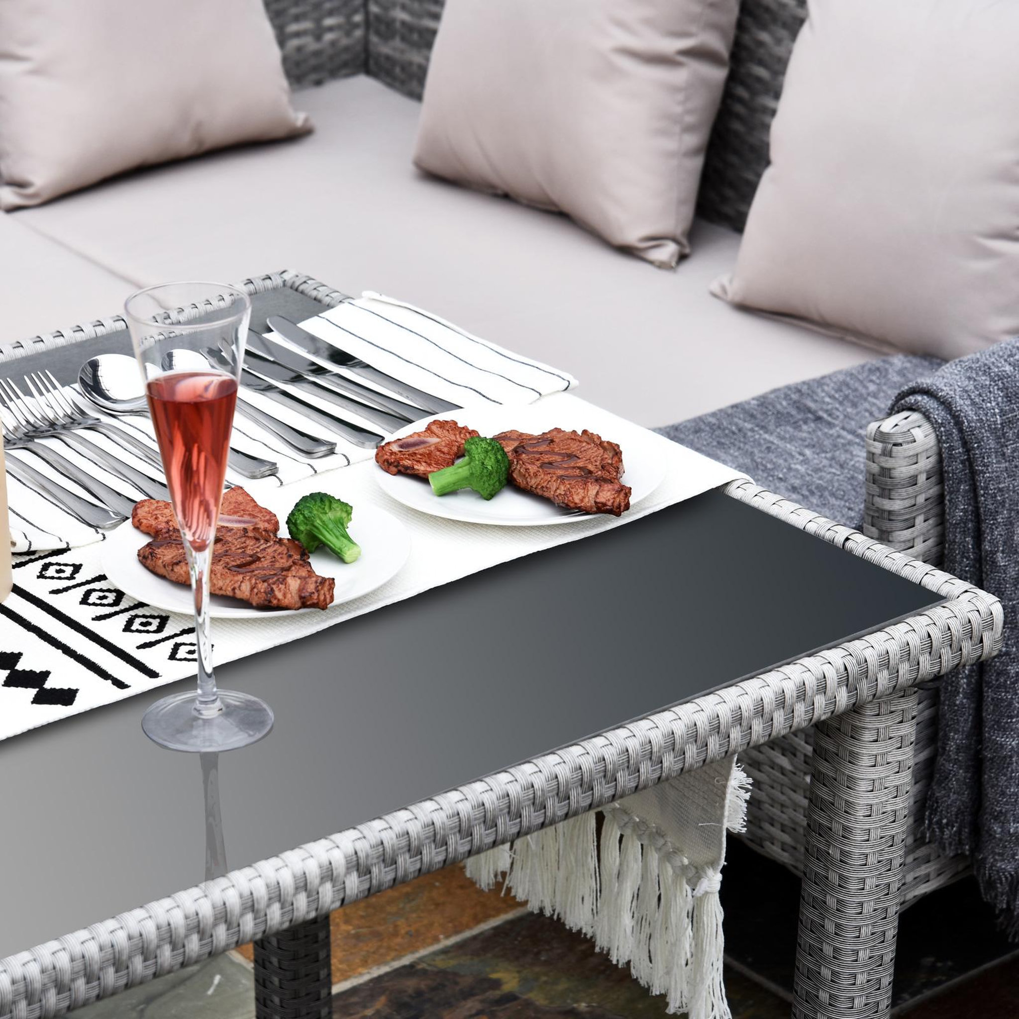 Voir la diapositive 6 : OUTSUNNY Salon de jardin 6 pers. Grand confort canapé d'angle + 2 poufs + table à manger 9 coussins assise & dossier fournis résine tressée grise