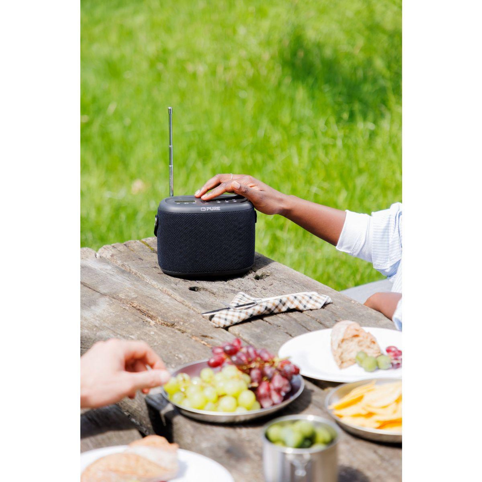 Voir la diapositive 5 : PURE Radio DAB Woodland Black