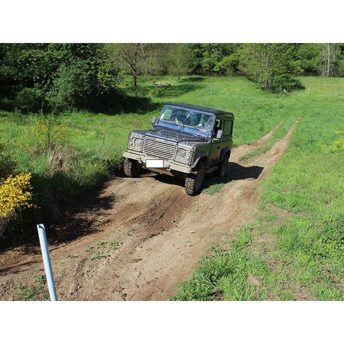 Smartbox Initiation à la conduite de véhicule de type 4x4 pour 2 pendant 1 demi-journée - Coffret Cadeau Sport & Aventure