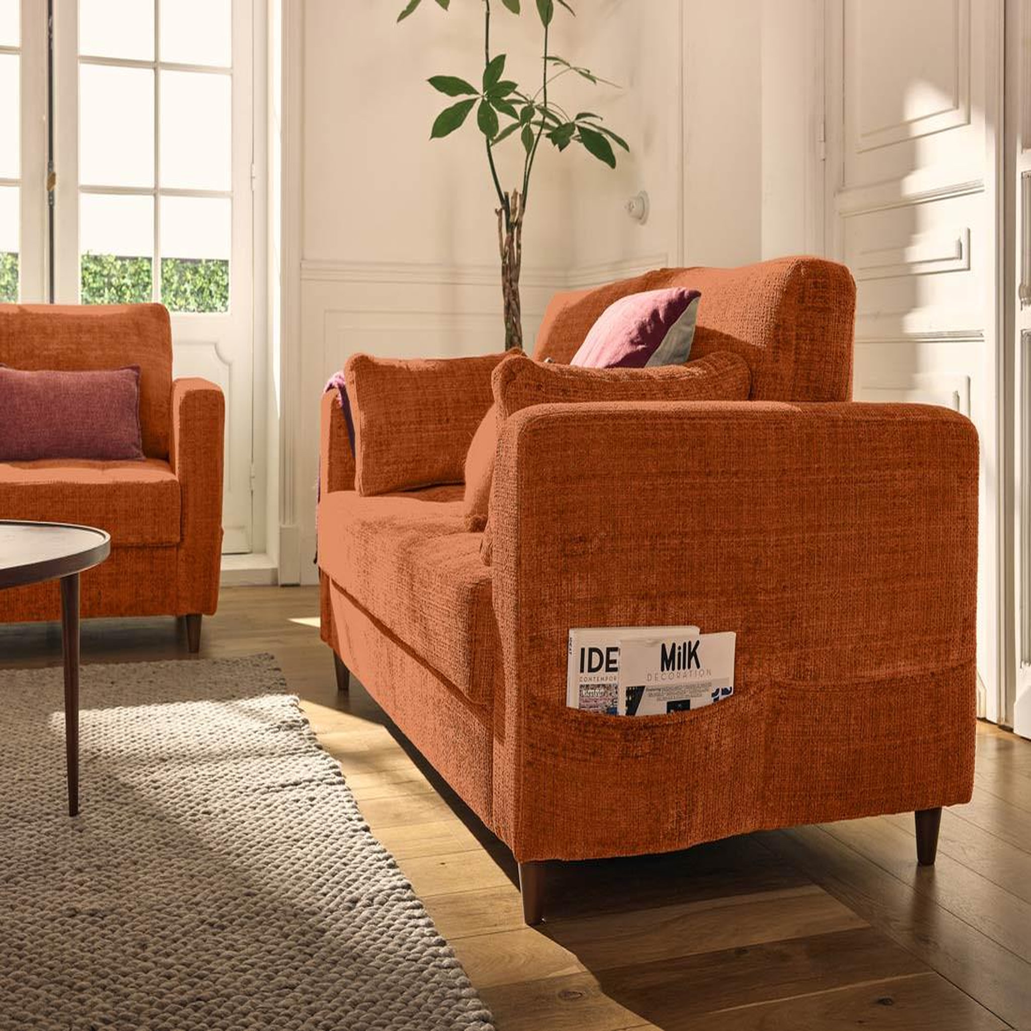 Voir la diapositive 3 : LISA DESIGN Anna - canapé droit 2 places avec poche en velours texturé