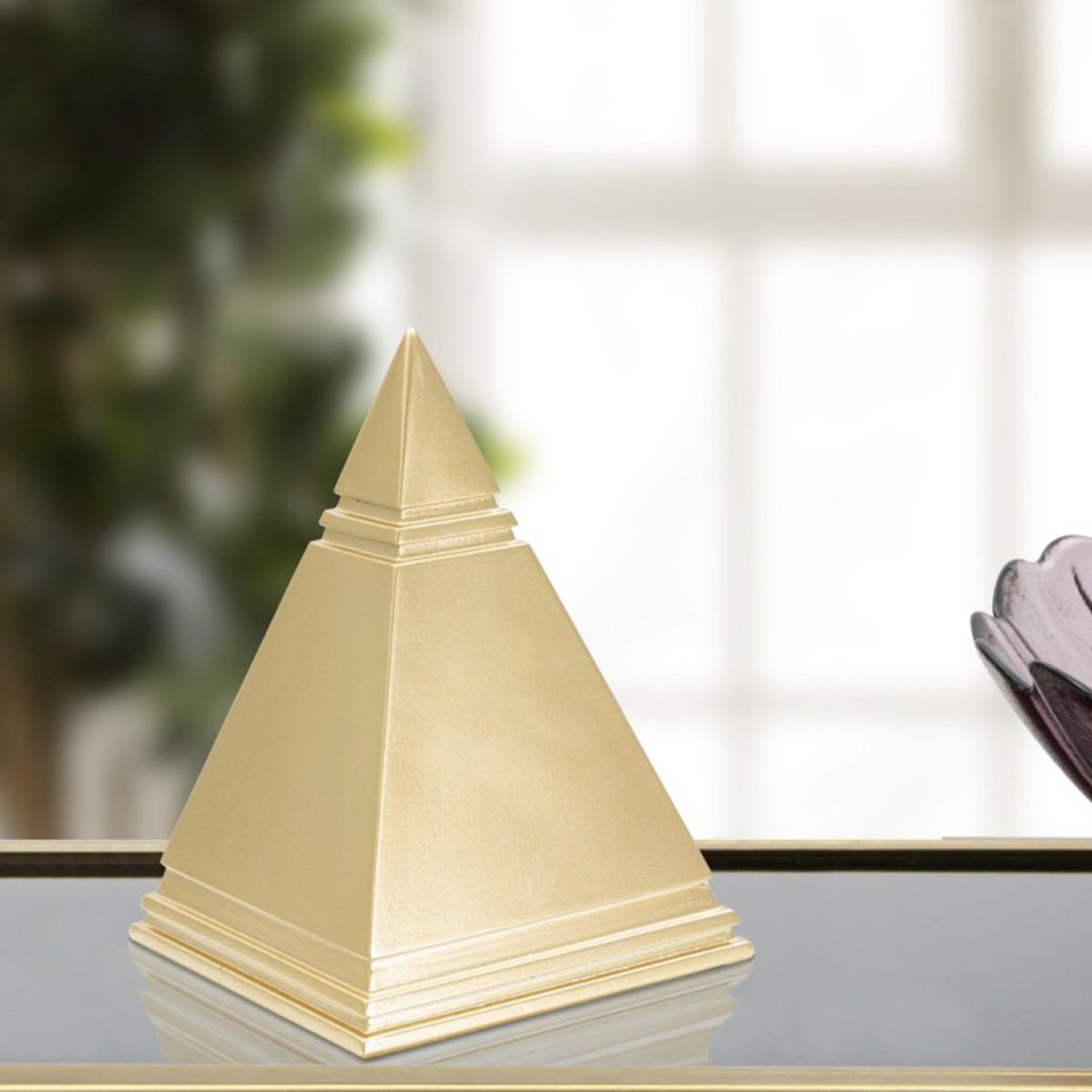Voir la diapositive 6 : Paris Prix Pyramide déco en résine  ellios  15cm or